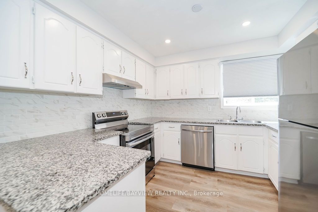 12 Poplar Cres, #34