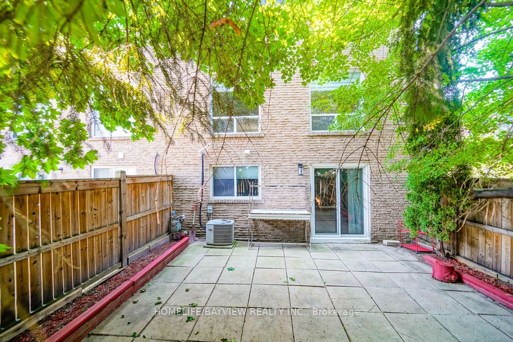 12 Poplar Cres, #34