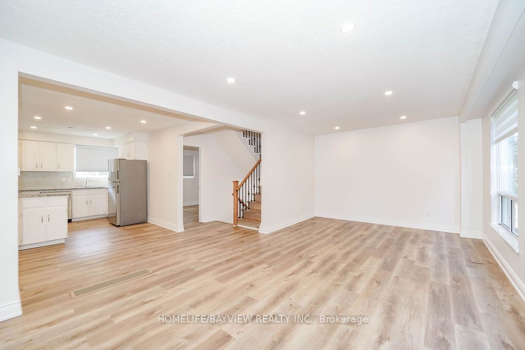 12 Poplar Cres, #34