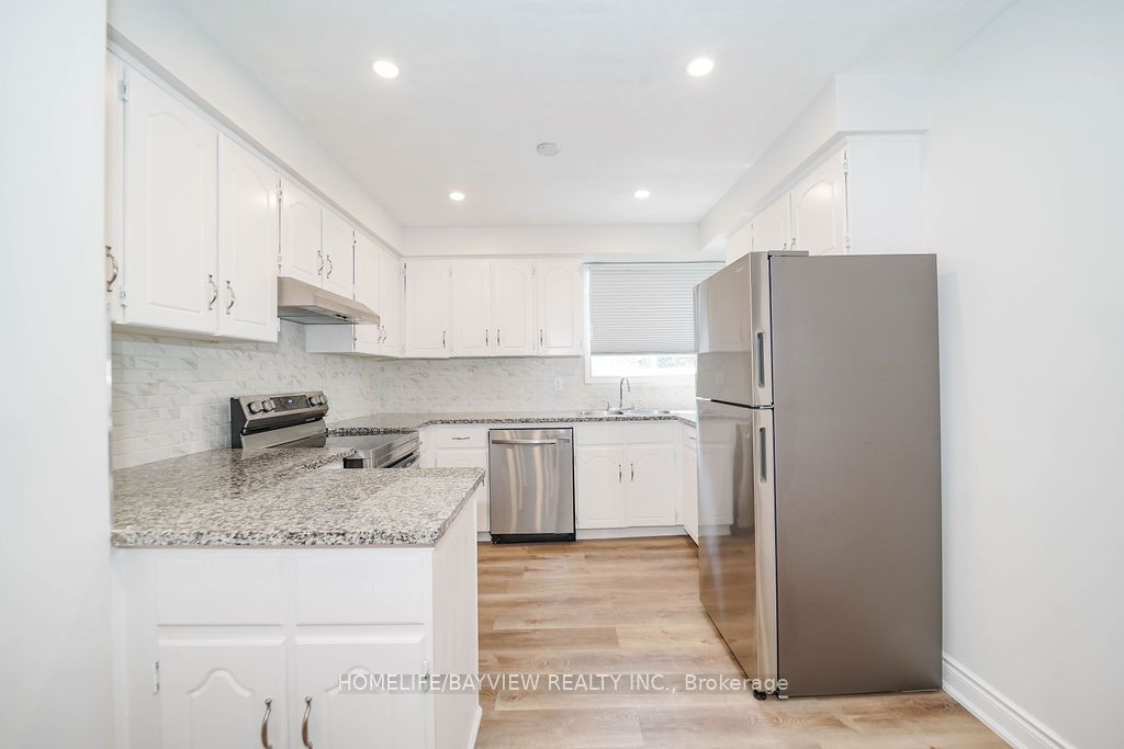 12 Poplar Cres, #34
