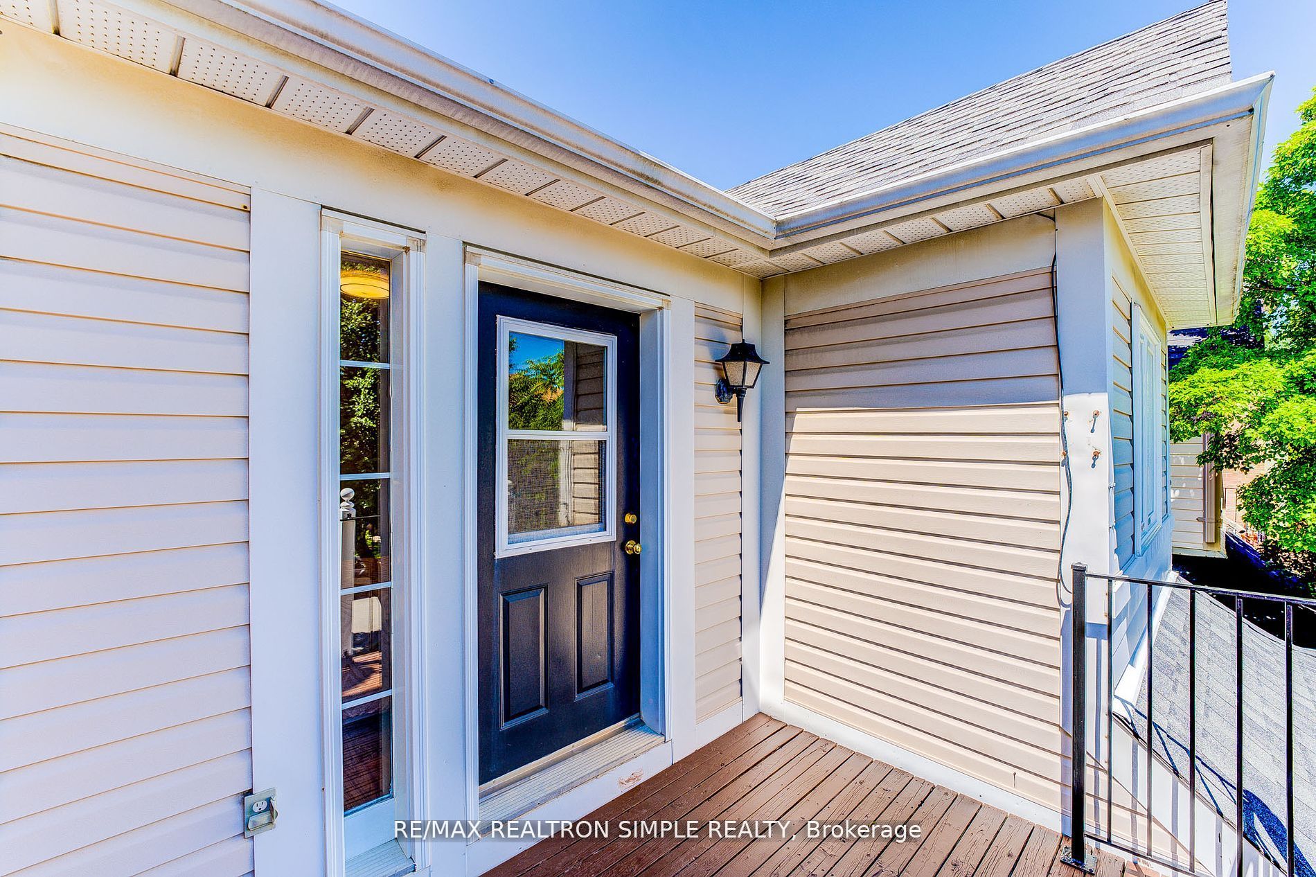 71 Schouten Cres