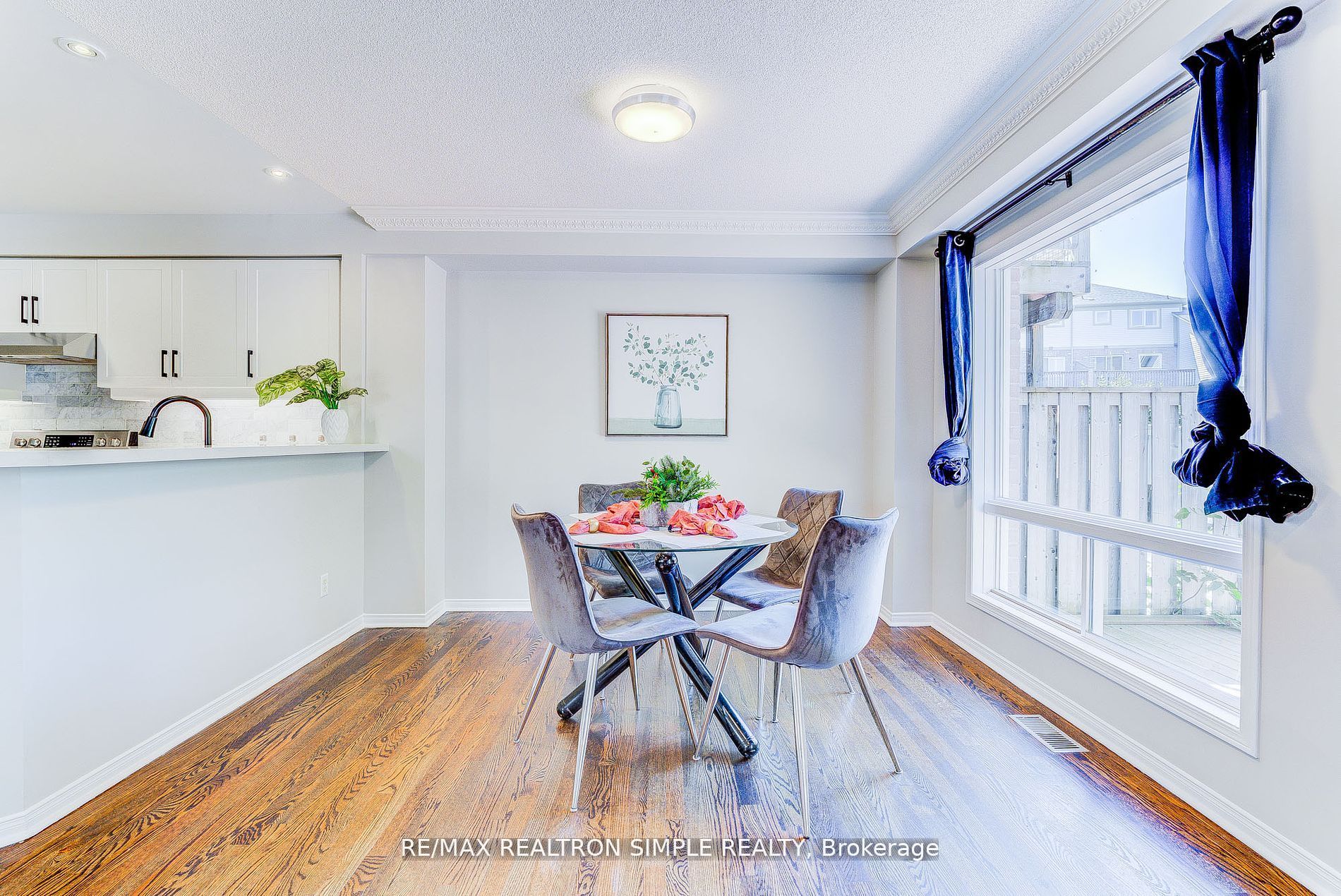71 Schouten Cres