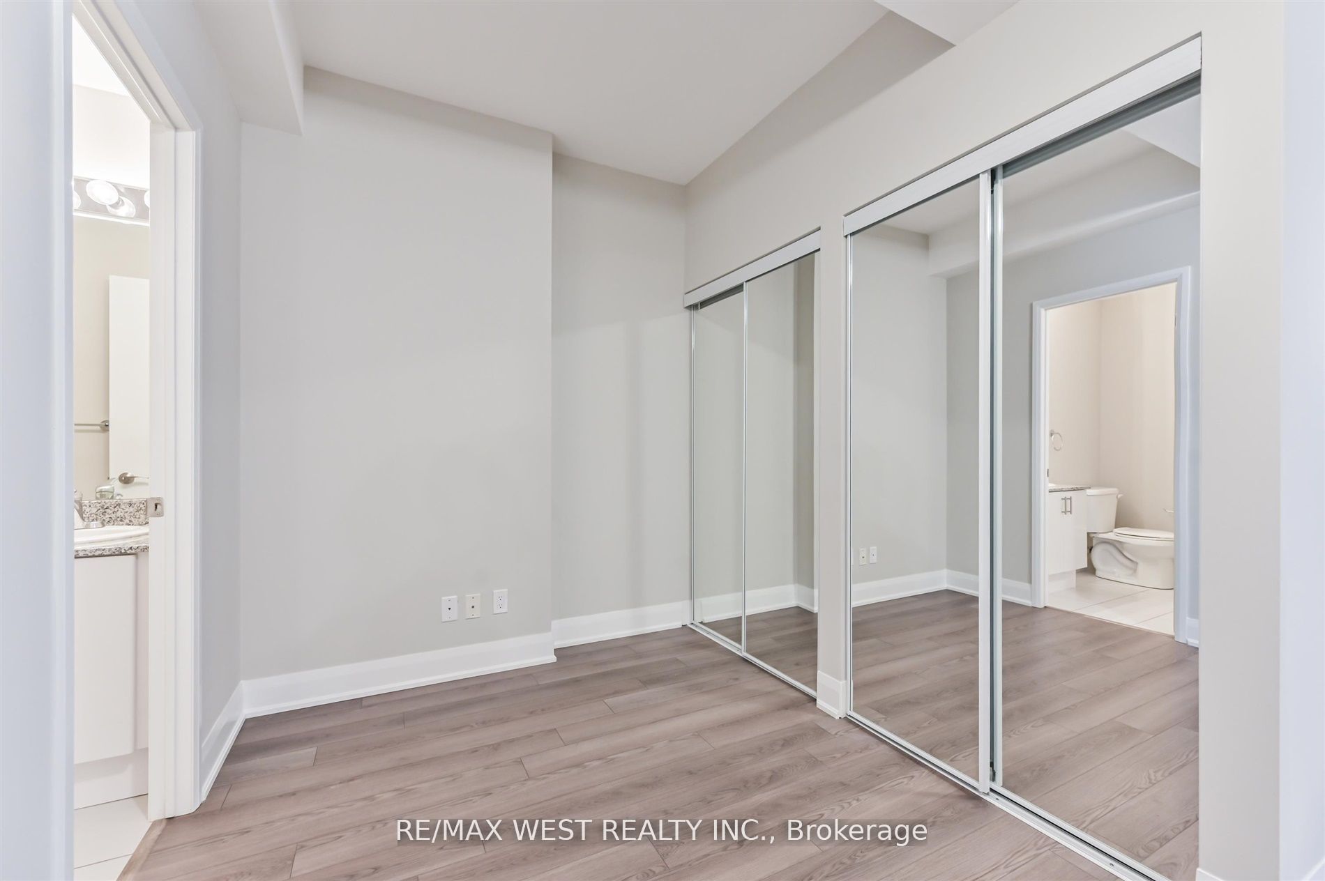 2900 Highway 7 Rd, #606