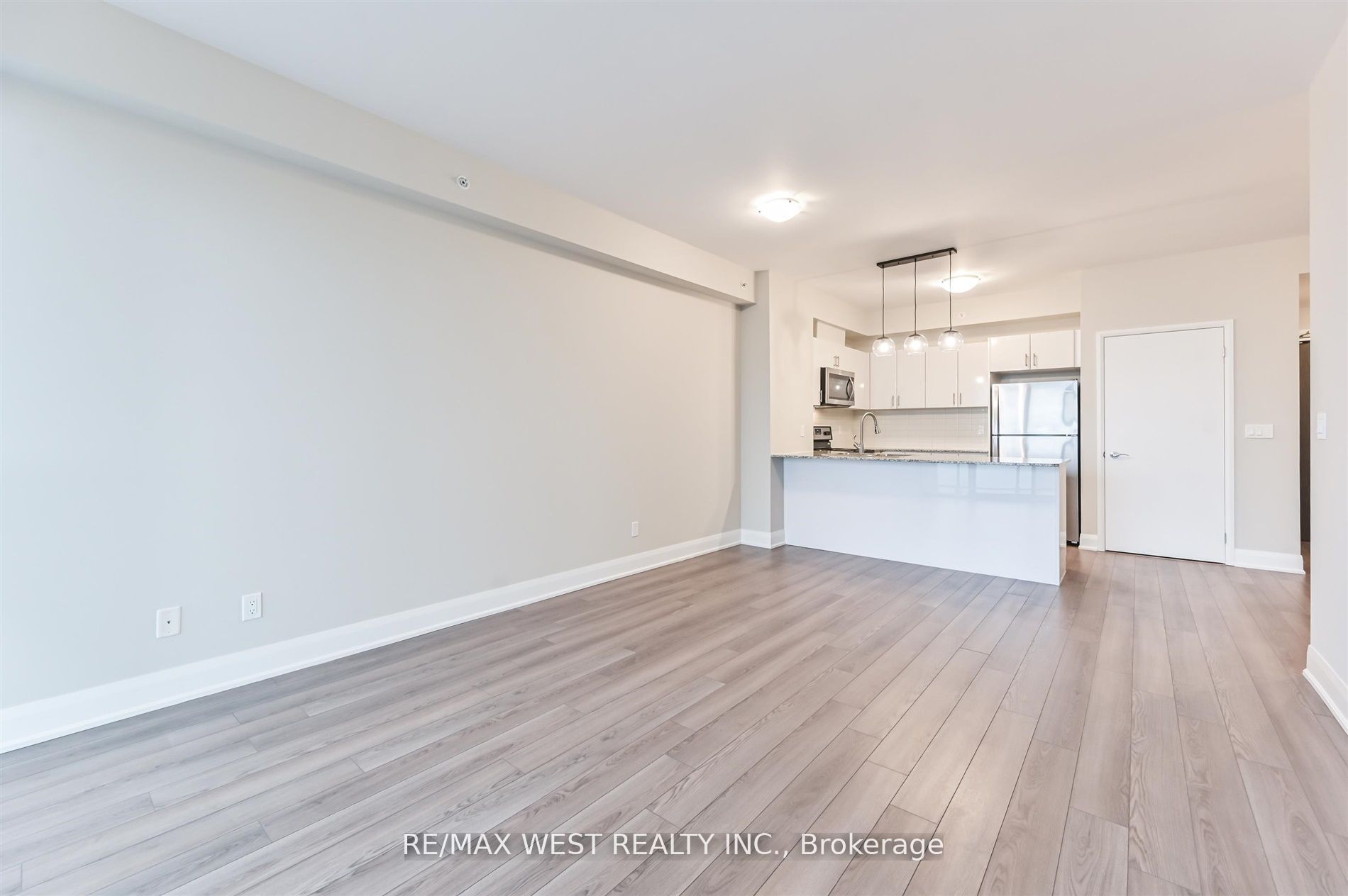 2900 Highway 7 Rd, #606