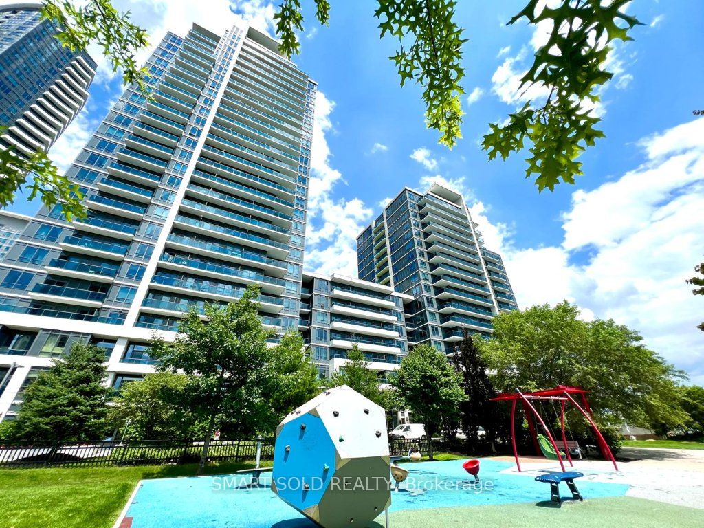 7165 Yonge St, #1110