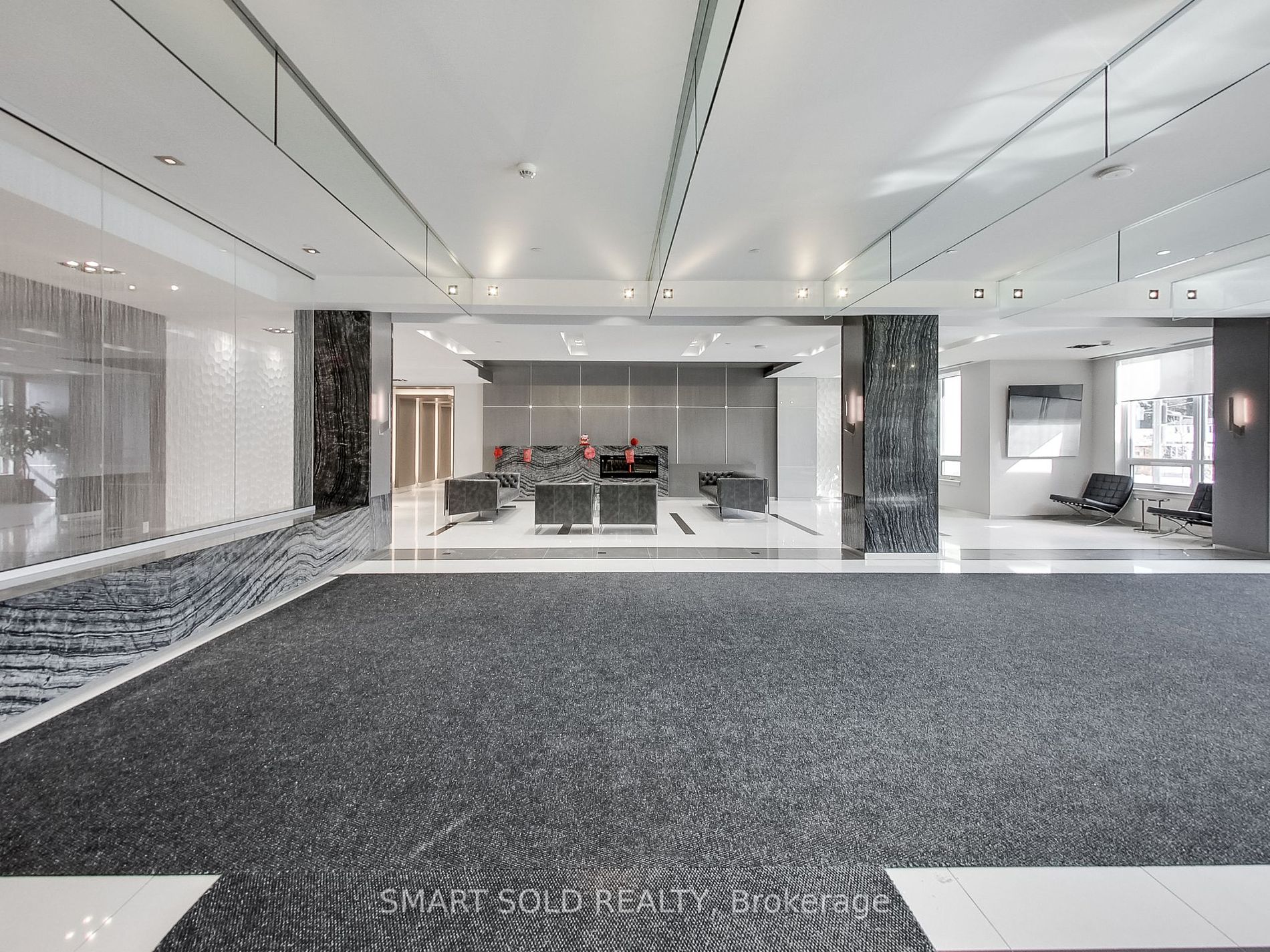 7165 Yonge St, #1110