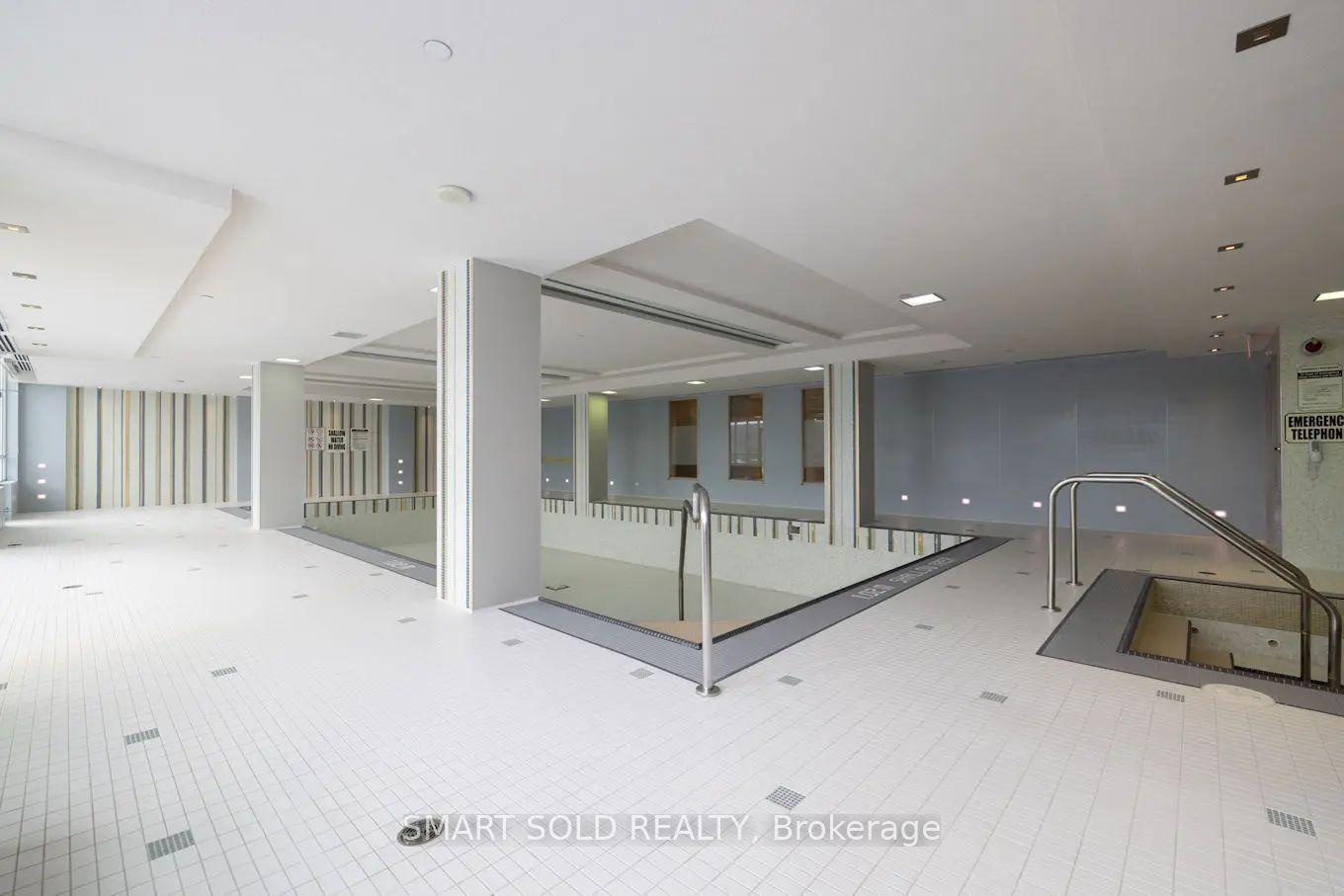 7165 Yonge St, #1110