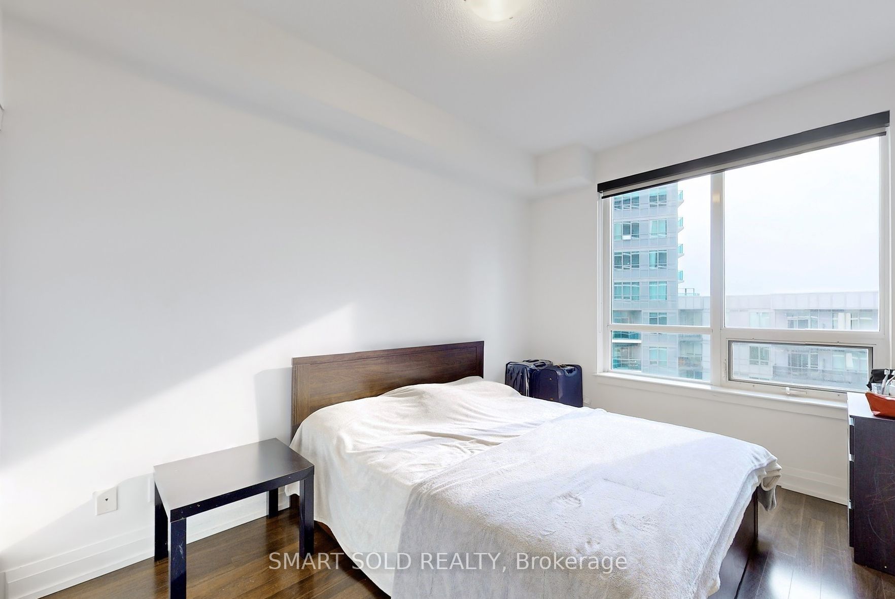 7165 Yonge St, #1110