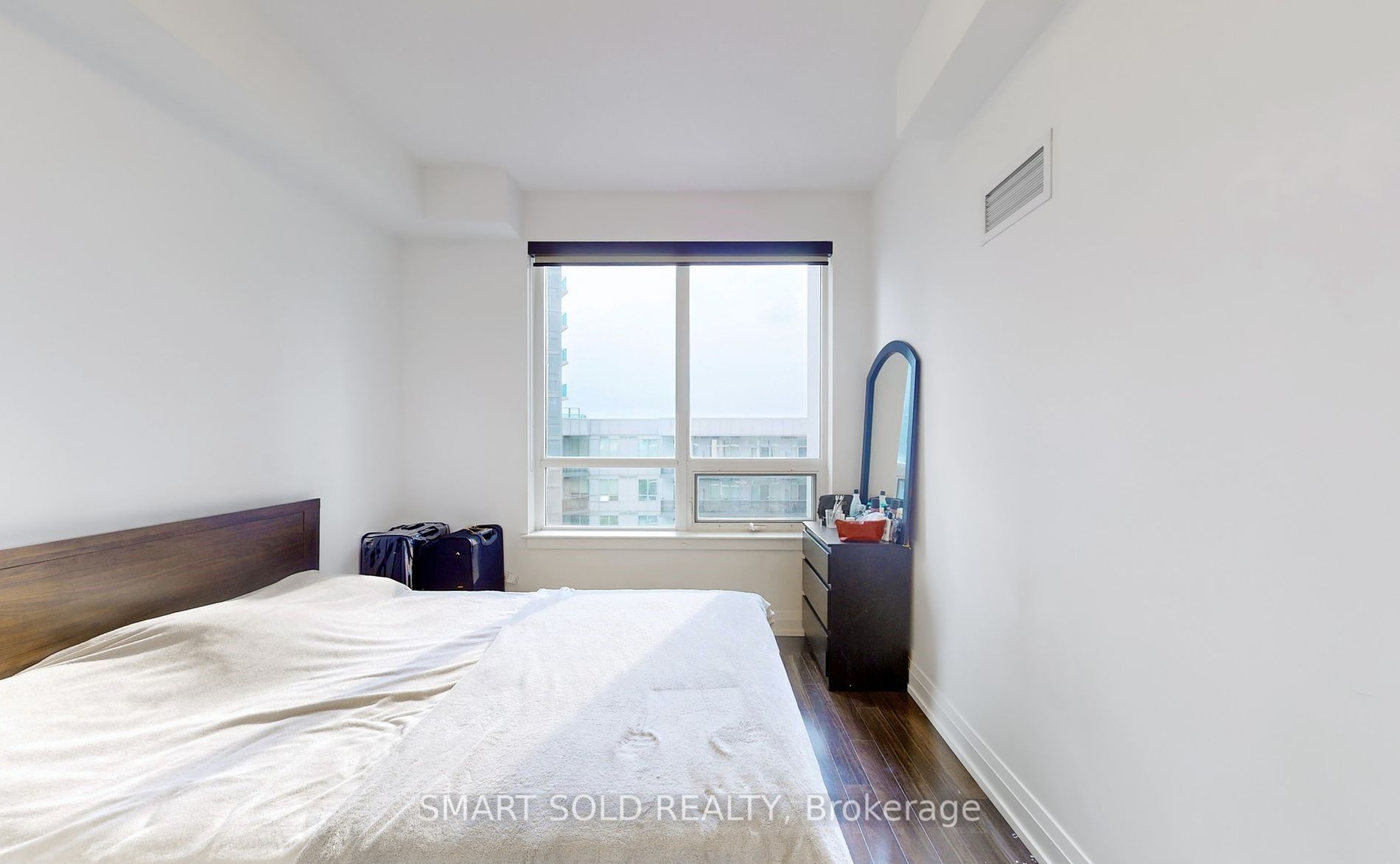 7165 Yonge St, #1110