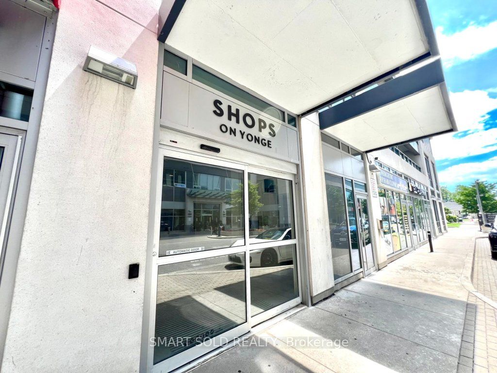 7165 Yonge St, #1110
