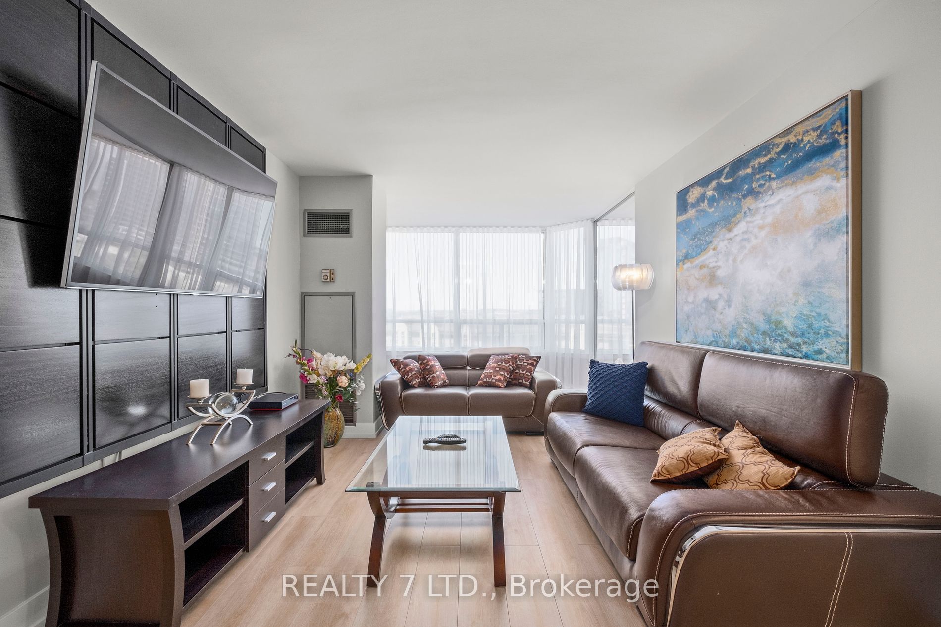 120 Promenade Circ, #909