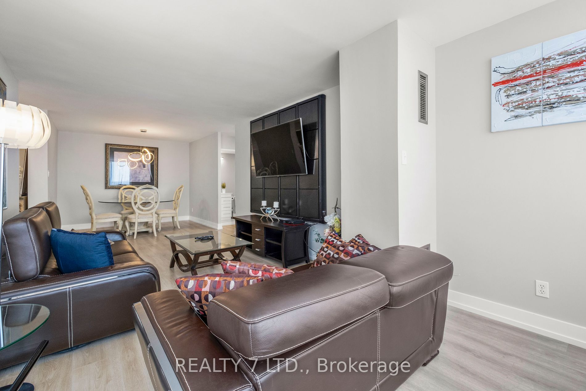 120 Promenade Circ, #909