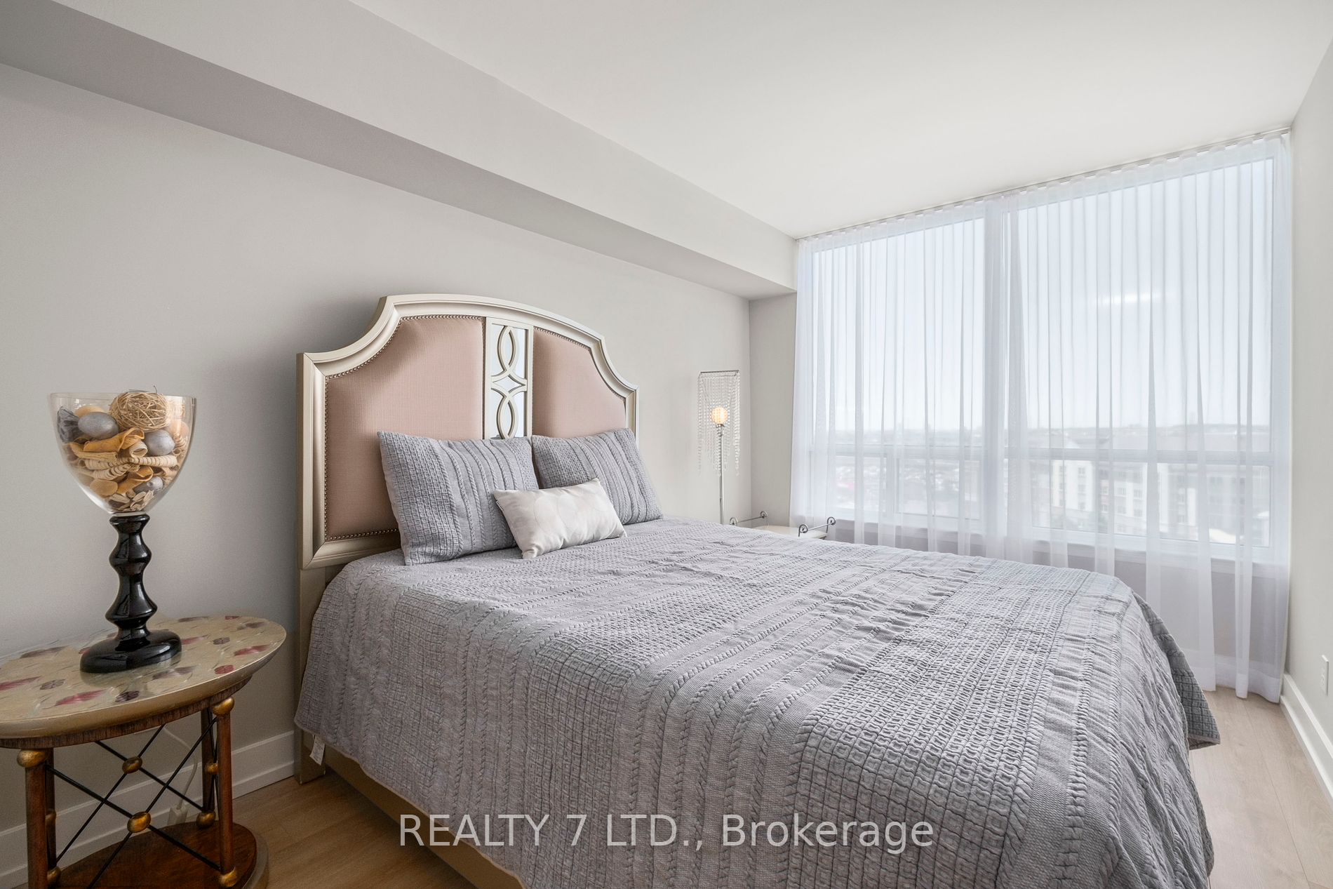 120 Promenade Circ, #909
