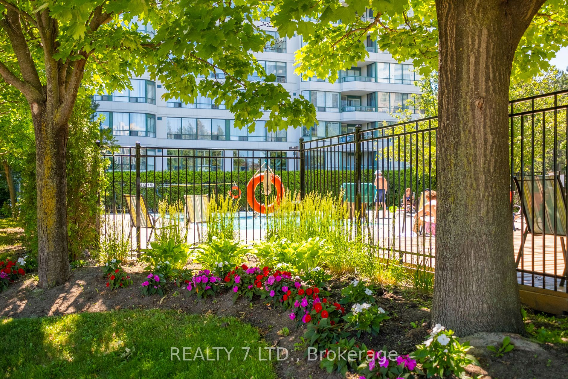 120 Promenade Circ, #909