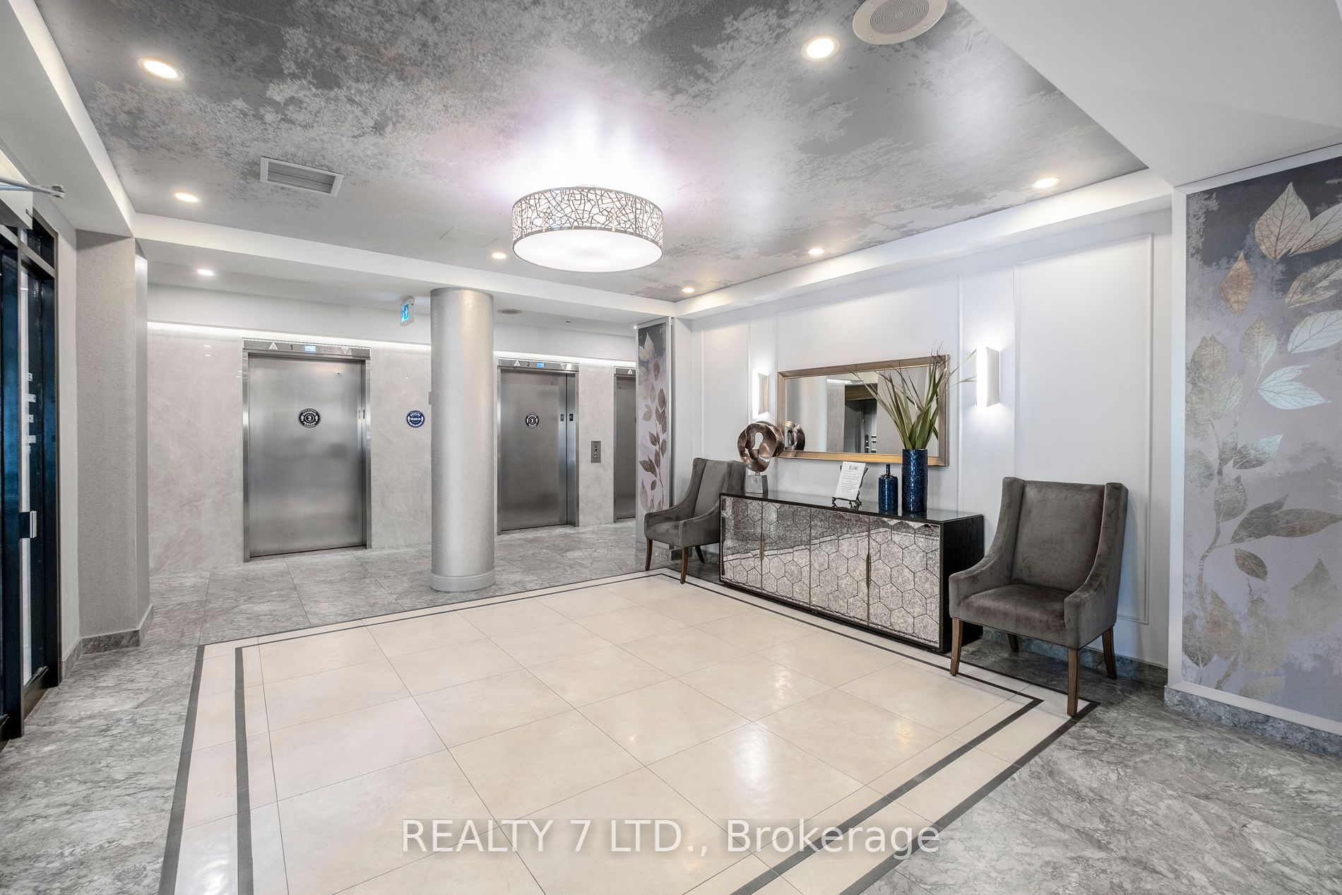 120 Promenade Circ, #909