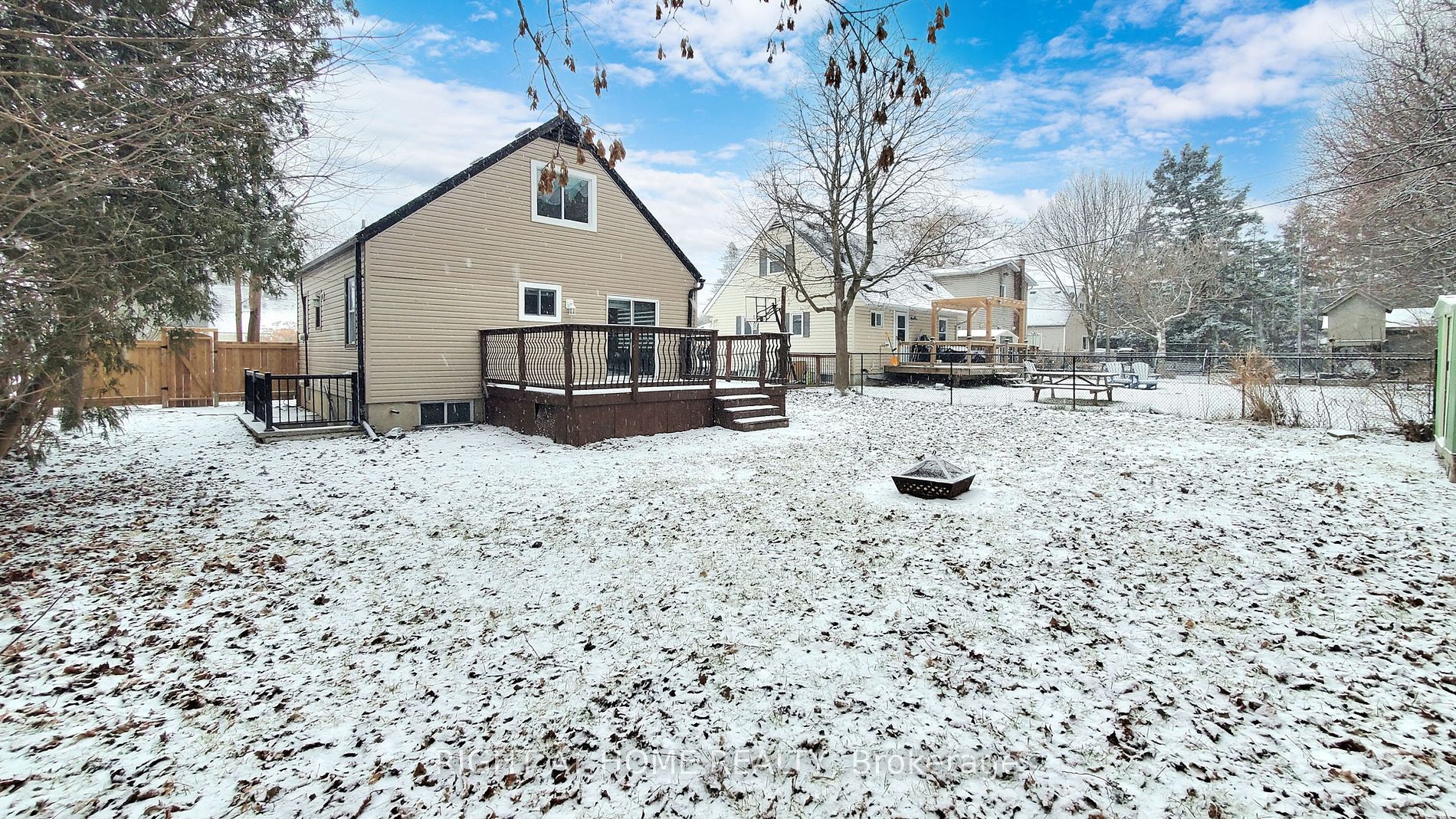 265 Andrew St