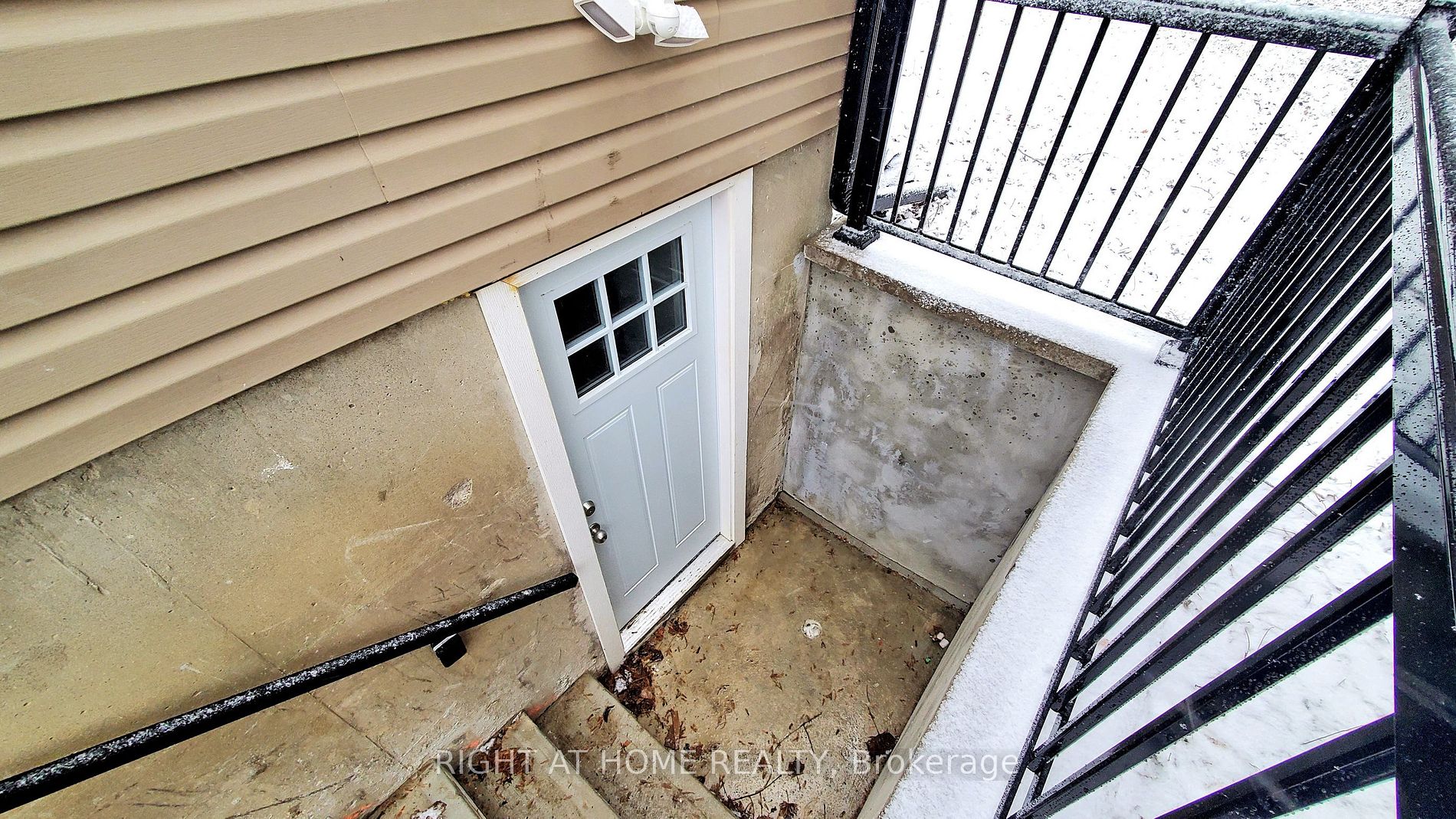 265 Andrew St