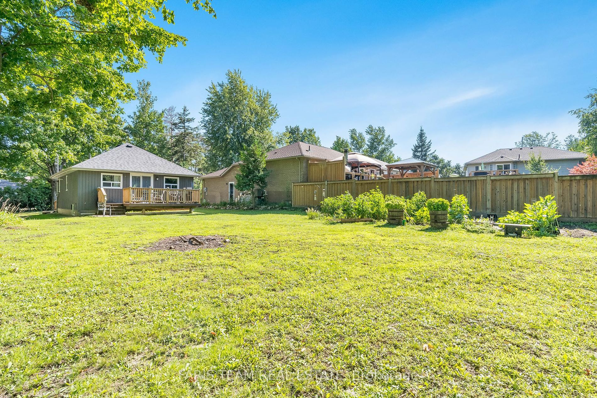 882 Kennedy Rd