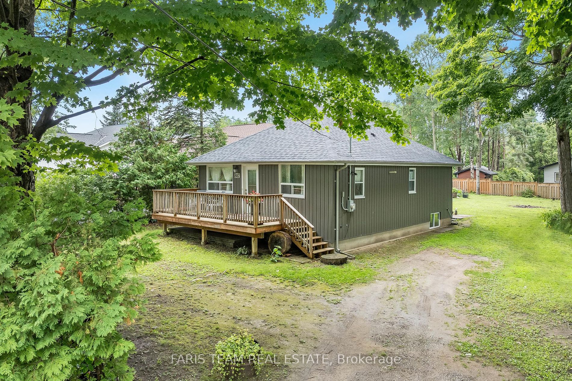 882 Kennedy Rd