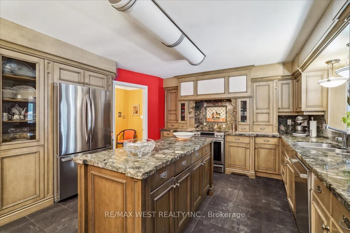 190 Sandys Drive
