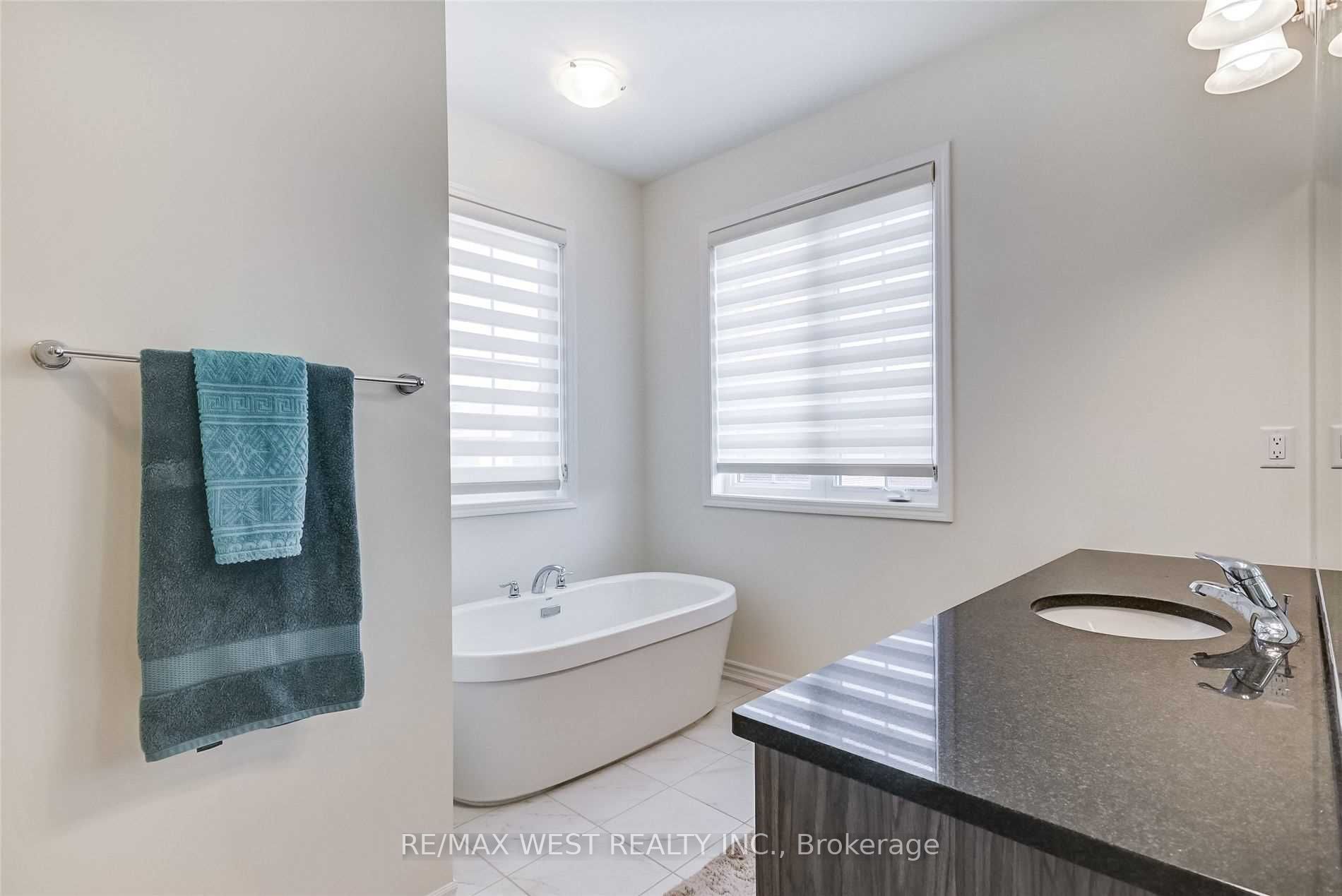 37 Chorus Cres