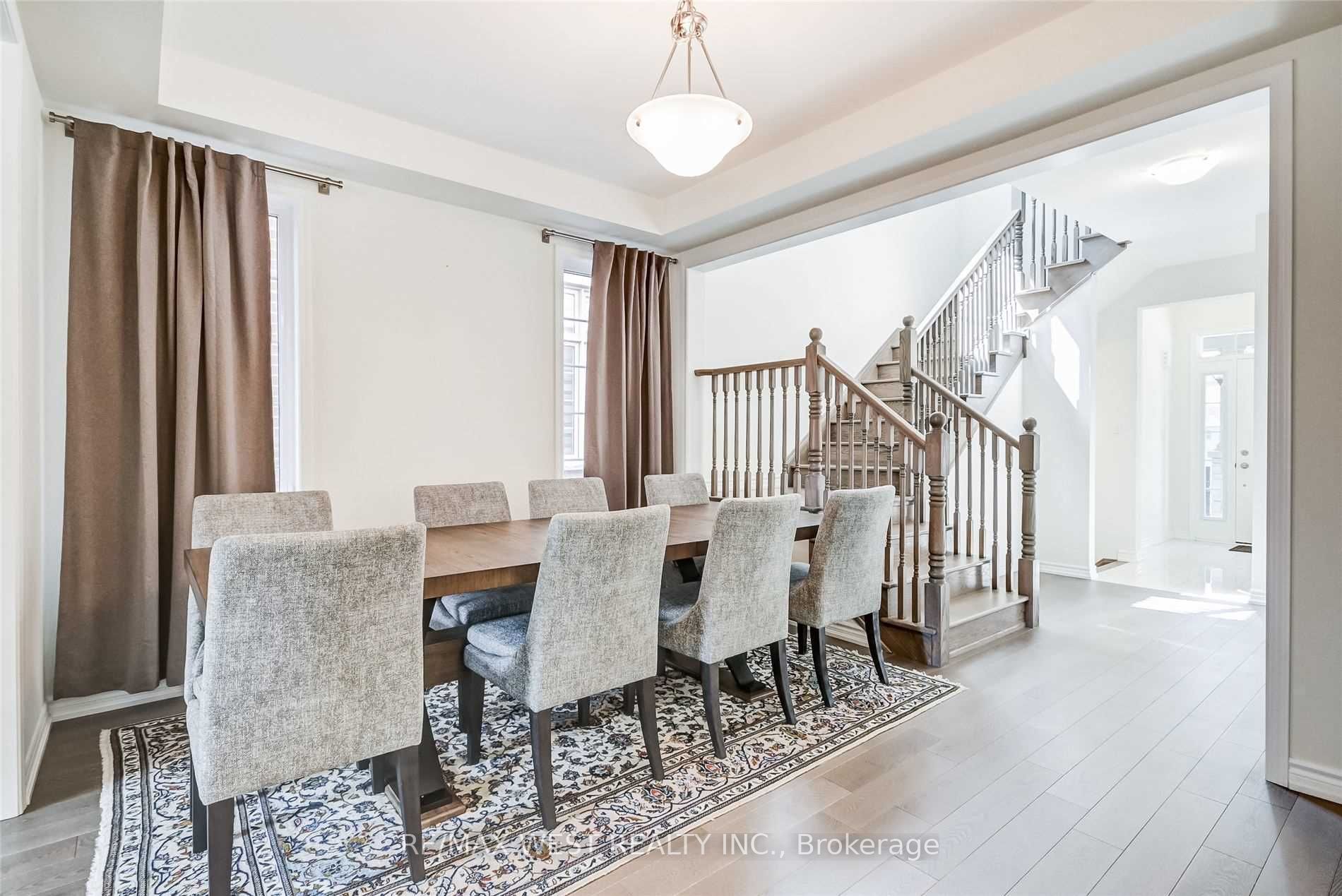 37 Chorus Cres