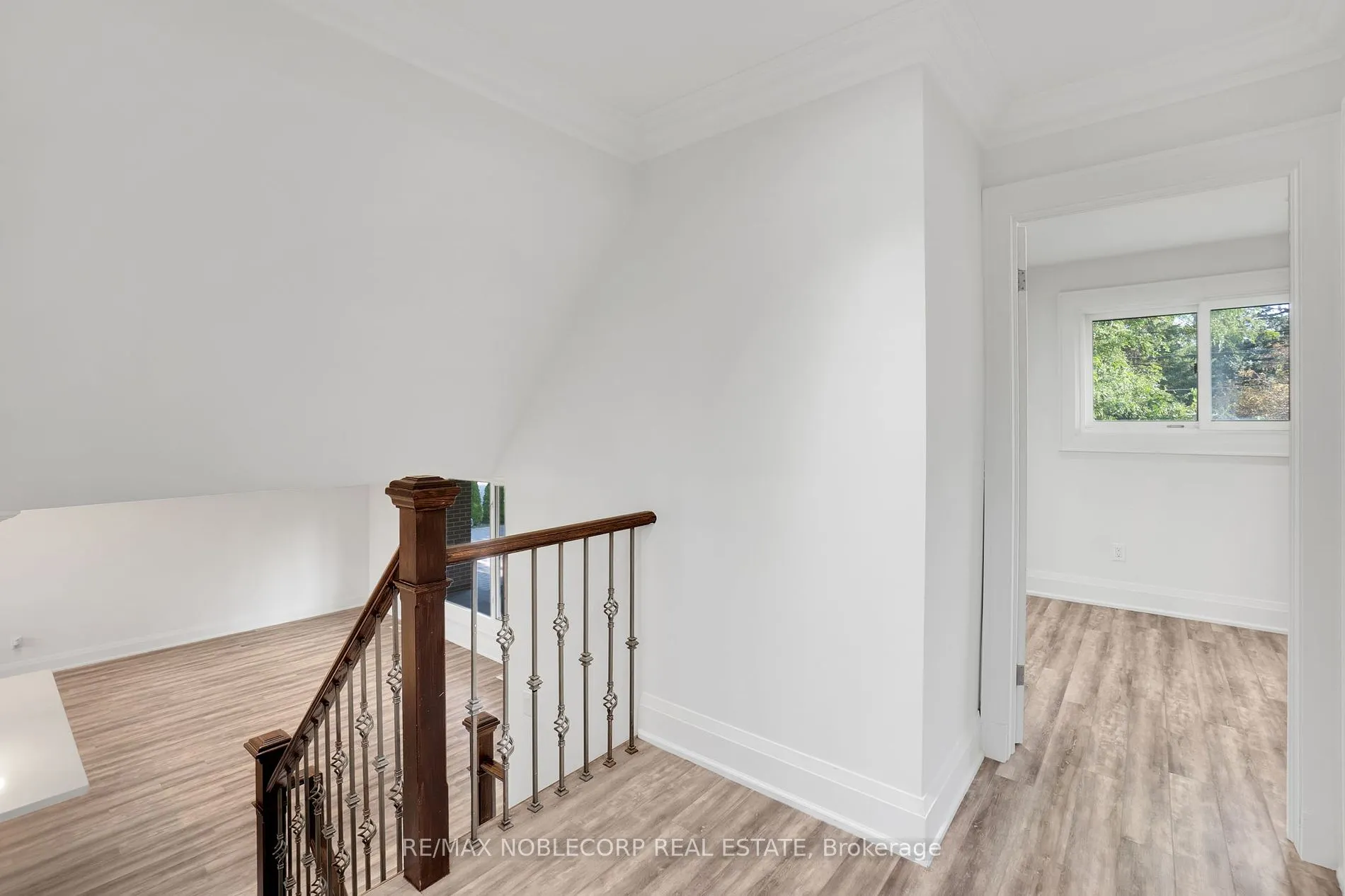 130 Dew St