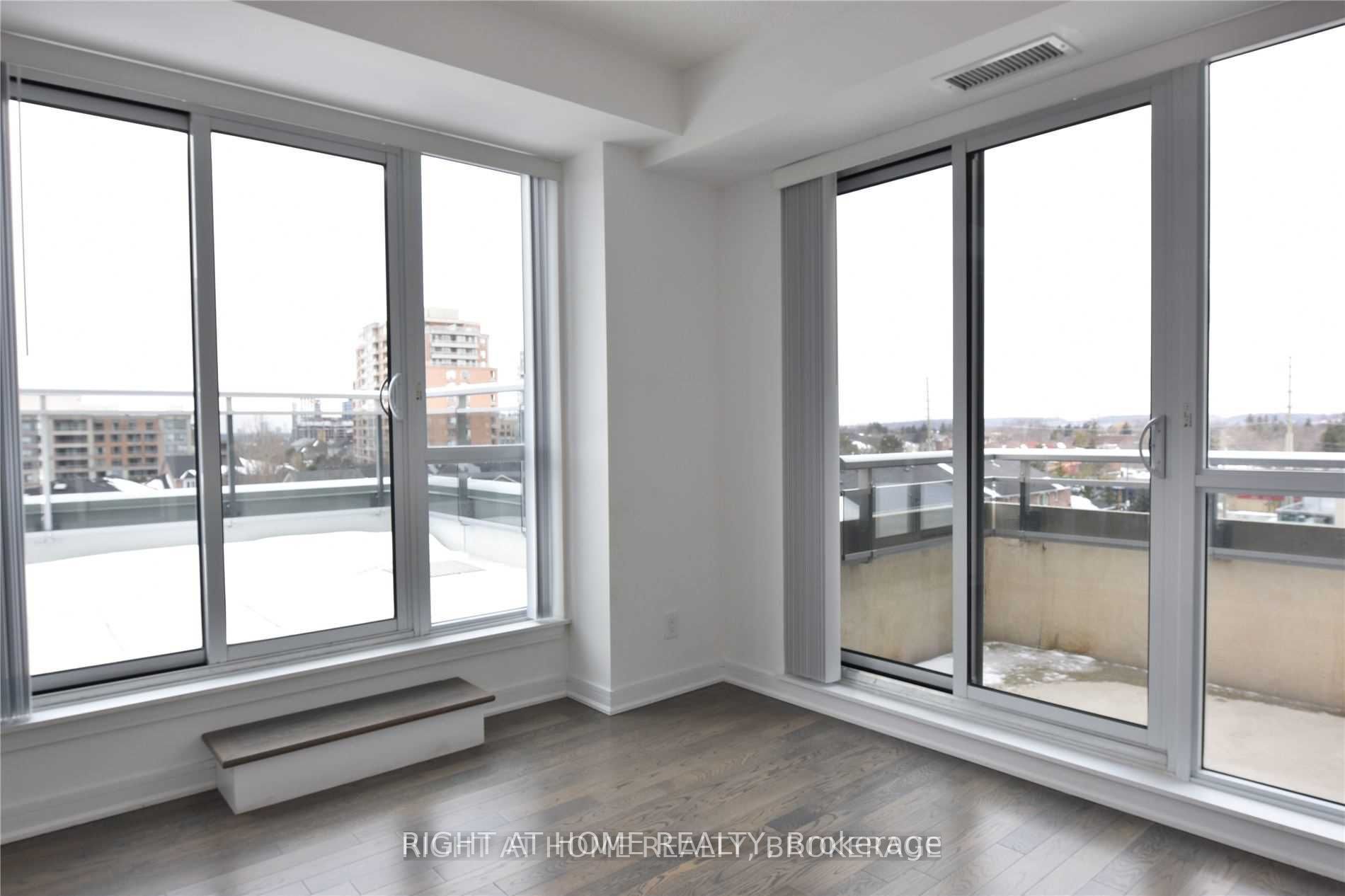 9199 Yonge St, #517