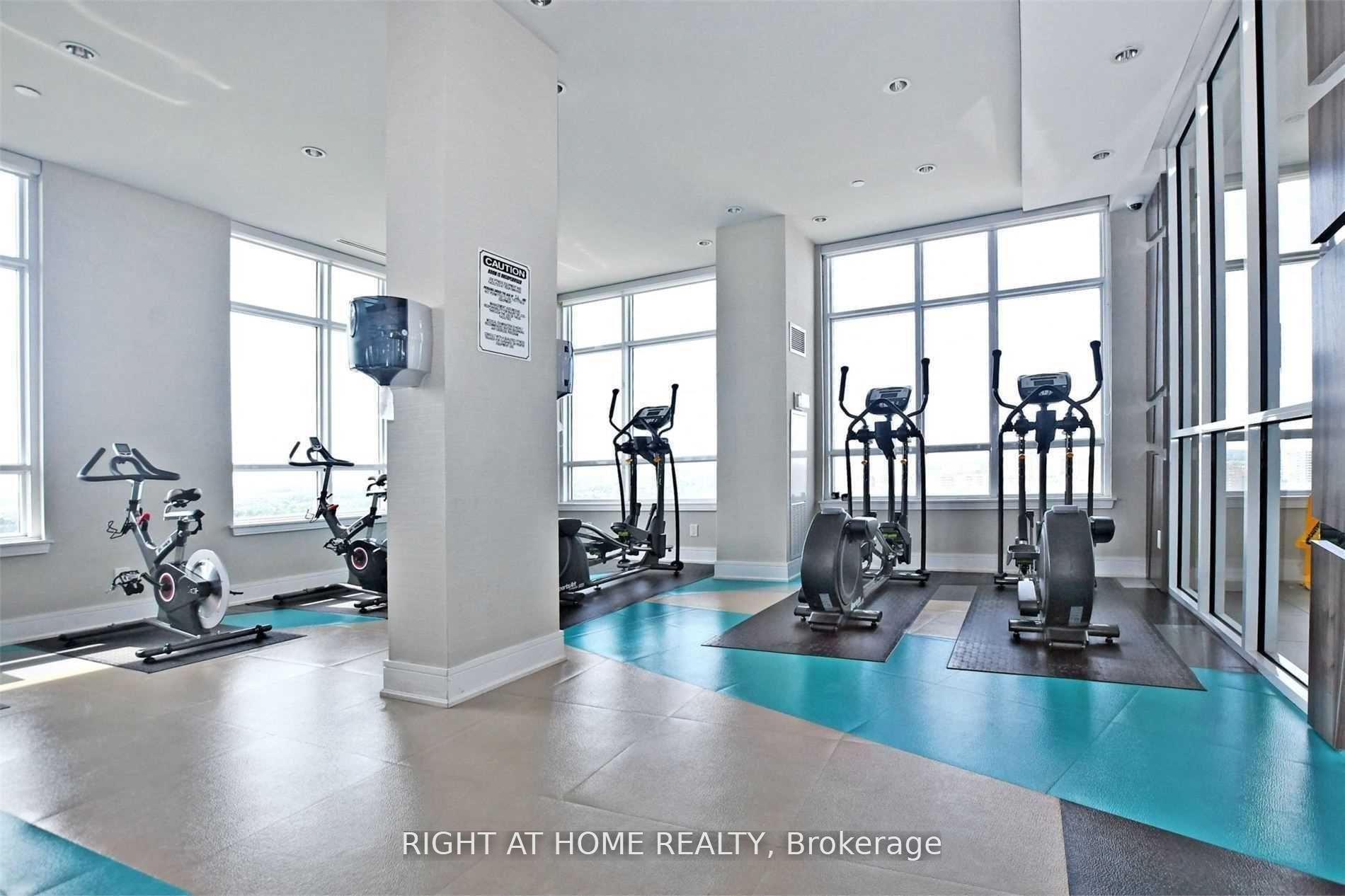 9199 Yonge St, #517