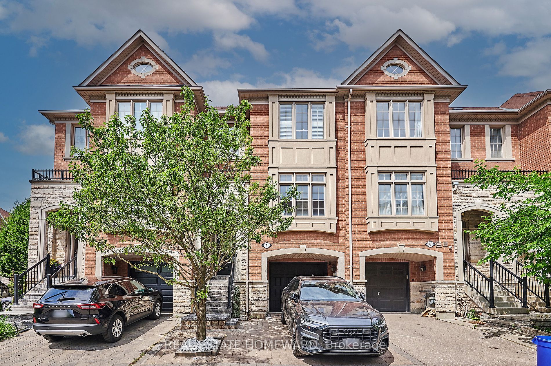 4 Isaac Devins Ave