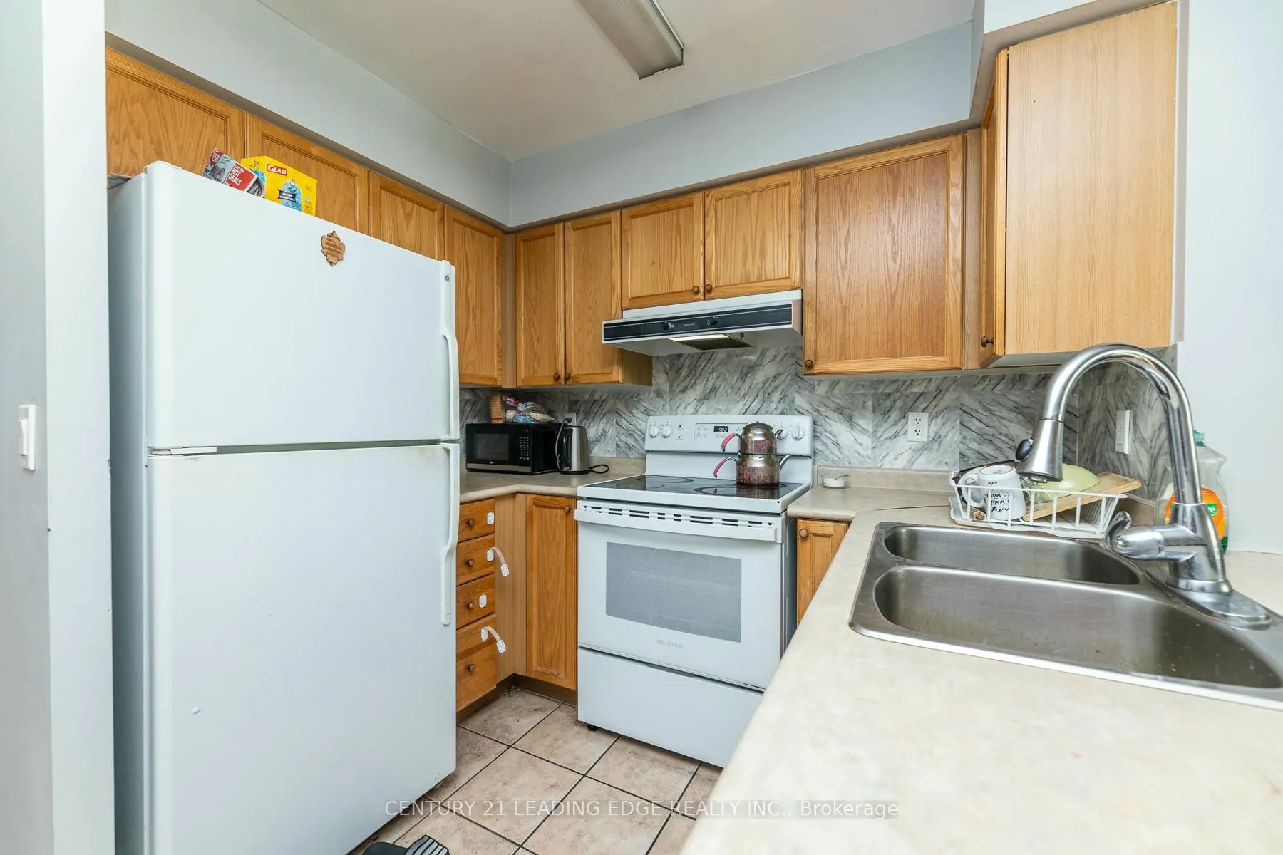 11 Oneida Cres, #712