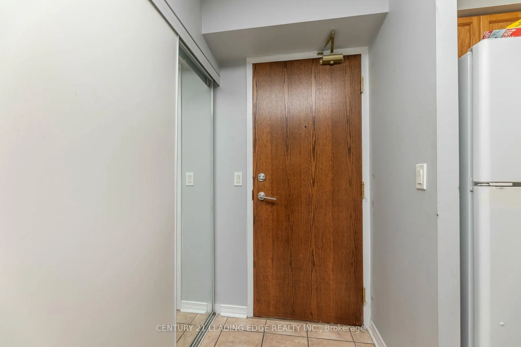 11 Oneida Cres, #712