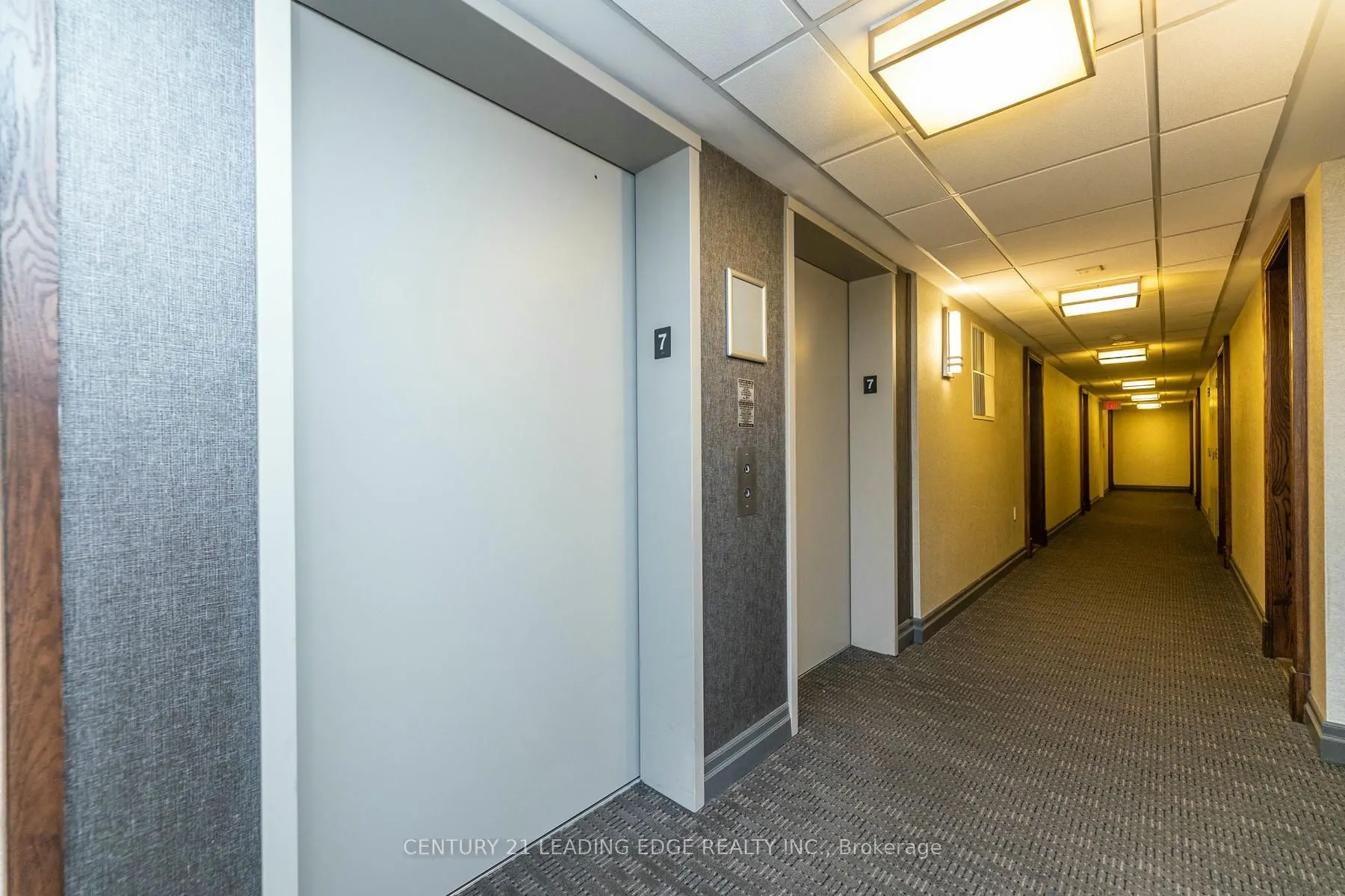 11 Oneida Cres, #712