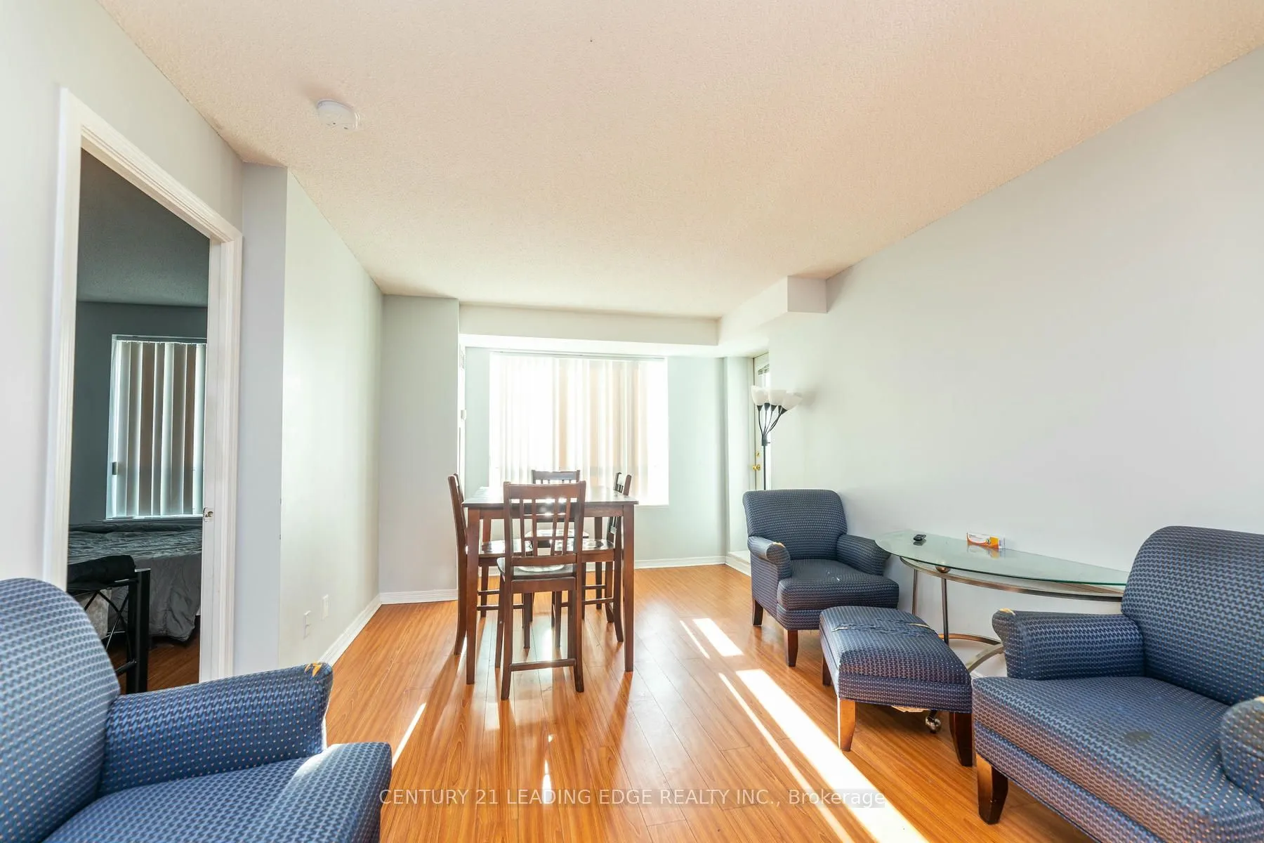 11 Oneida Cres, #712