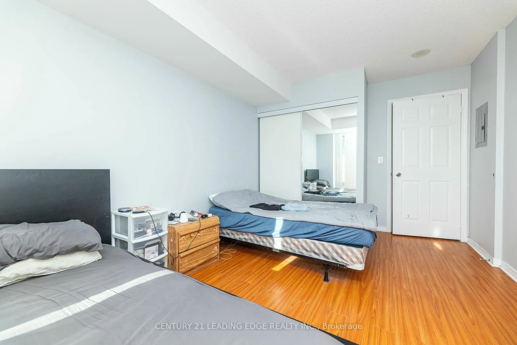 11 Oneida Cres, #712