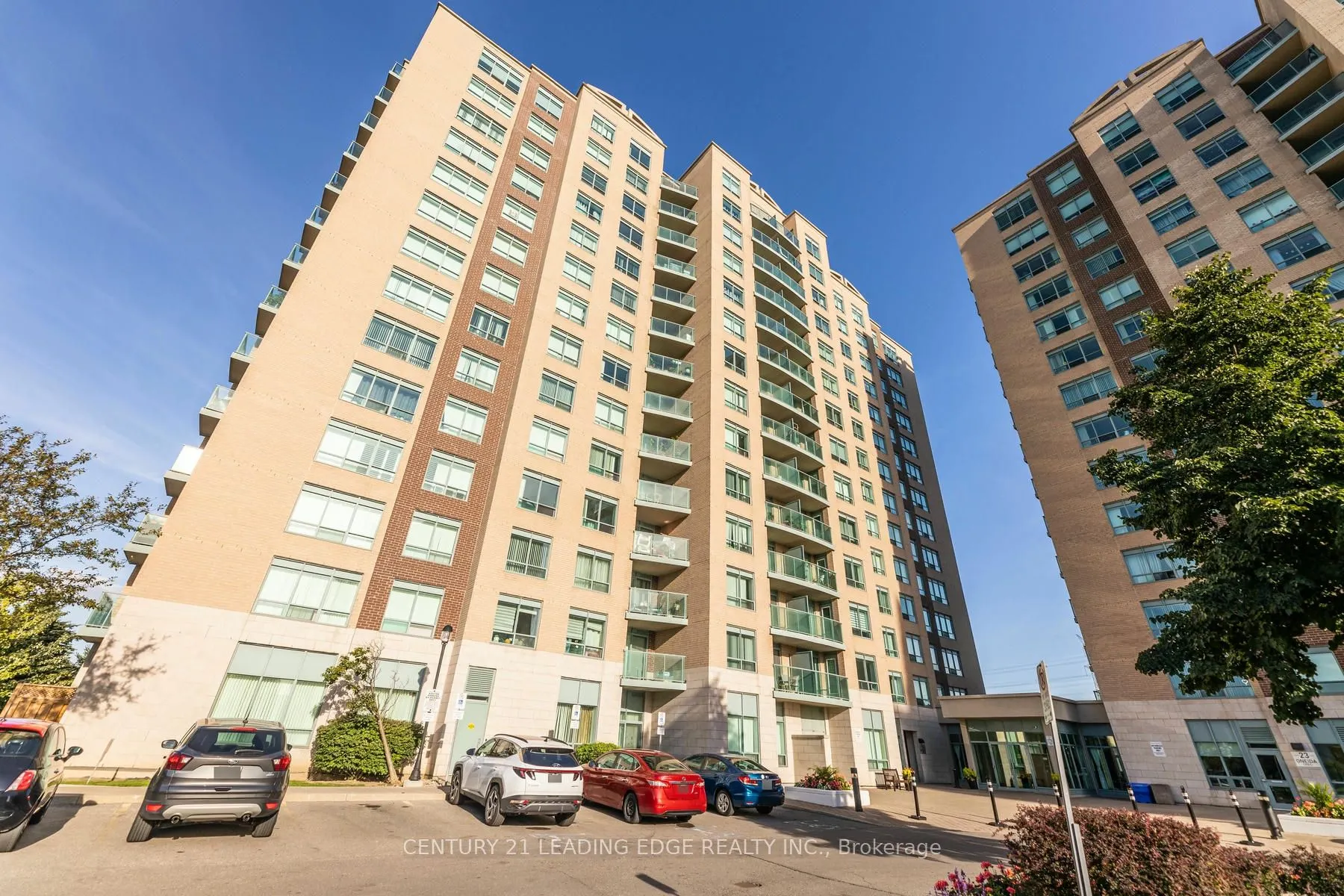 11 Oneida Cres, #712