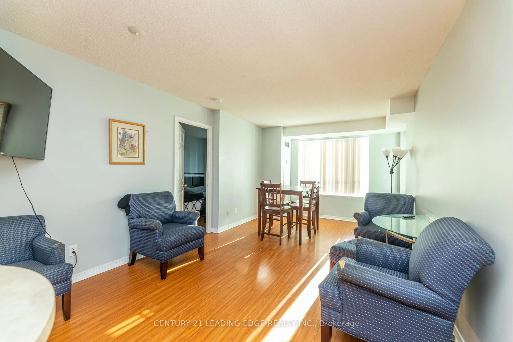 11 Oneida Cres, #712