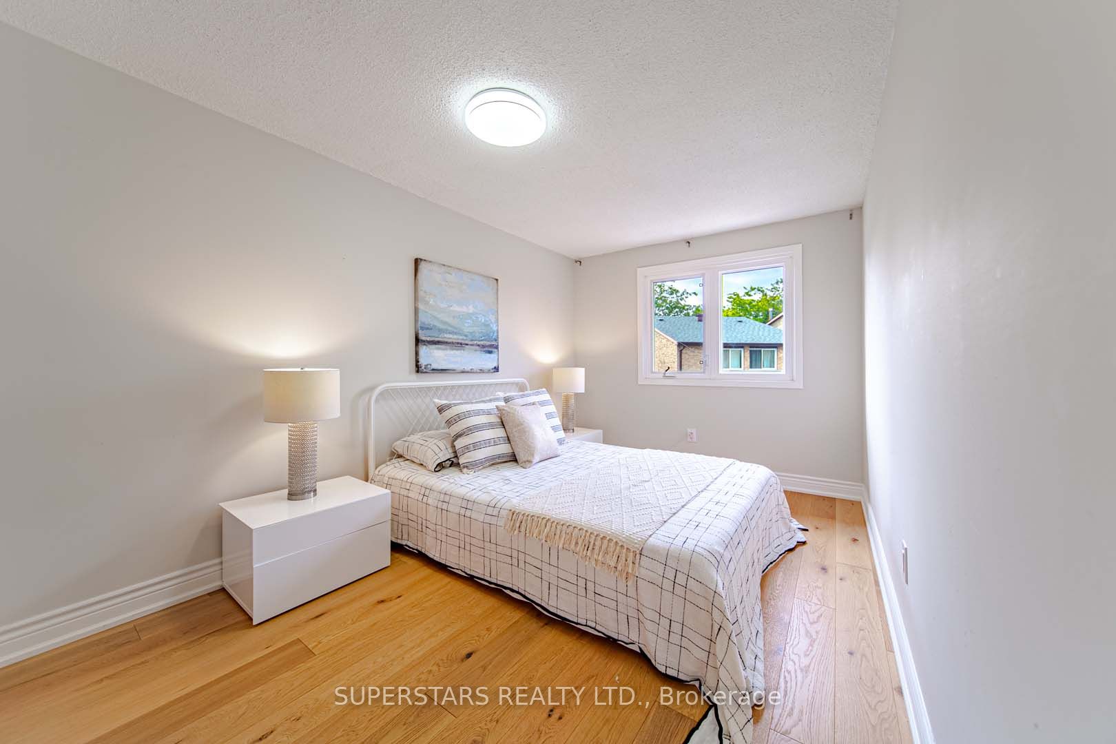 76 Cottsmore Cres