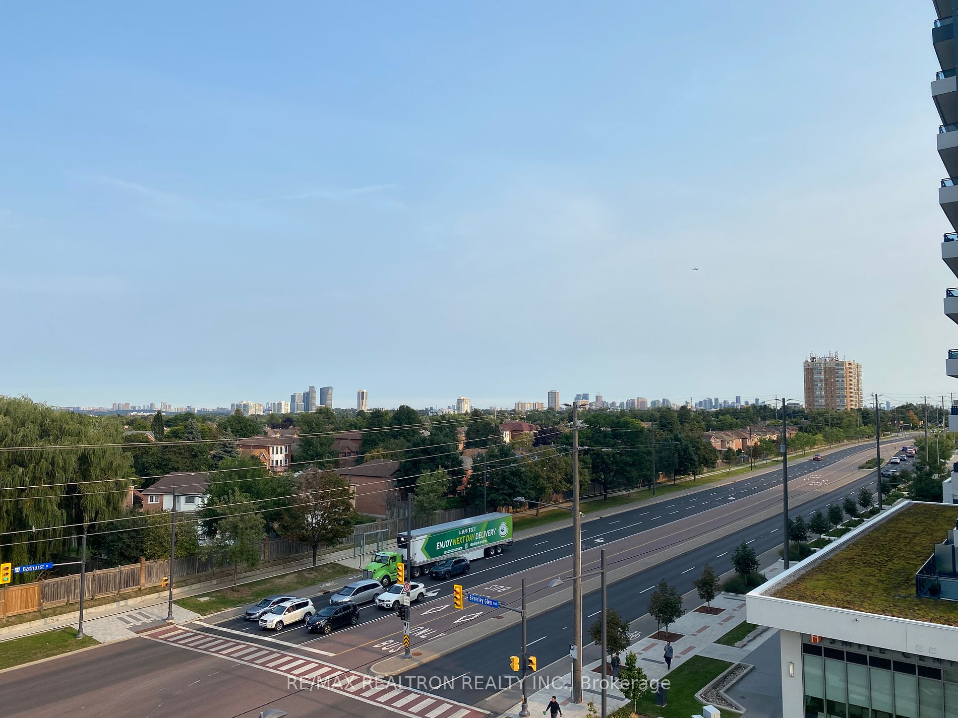 7950 Bathurst St, #617