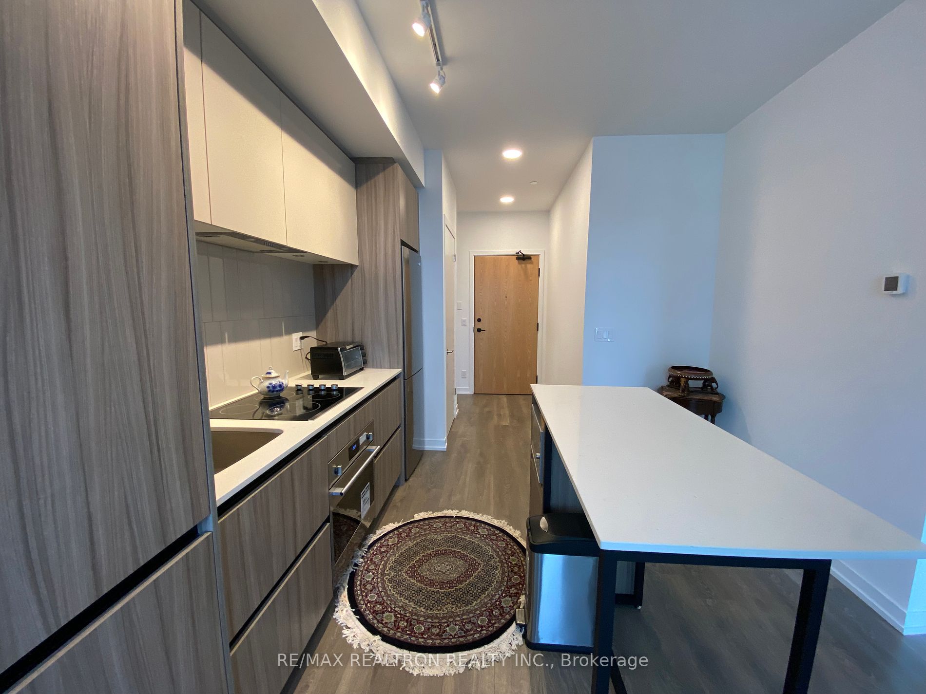 7950 Bathurst St, #617