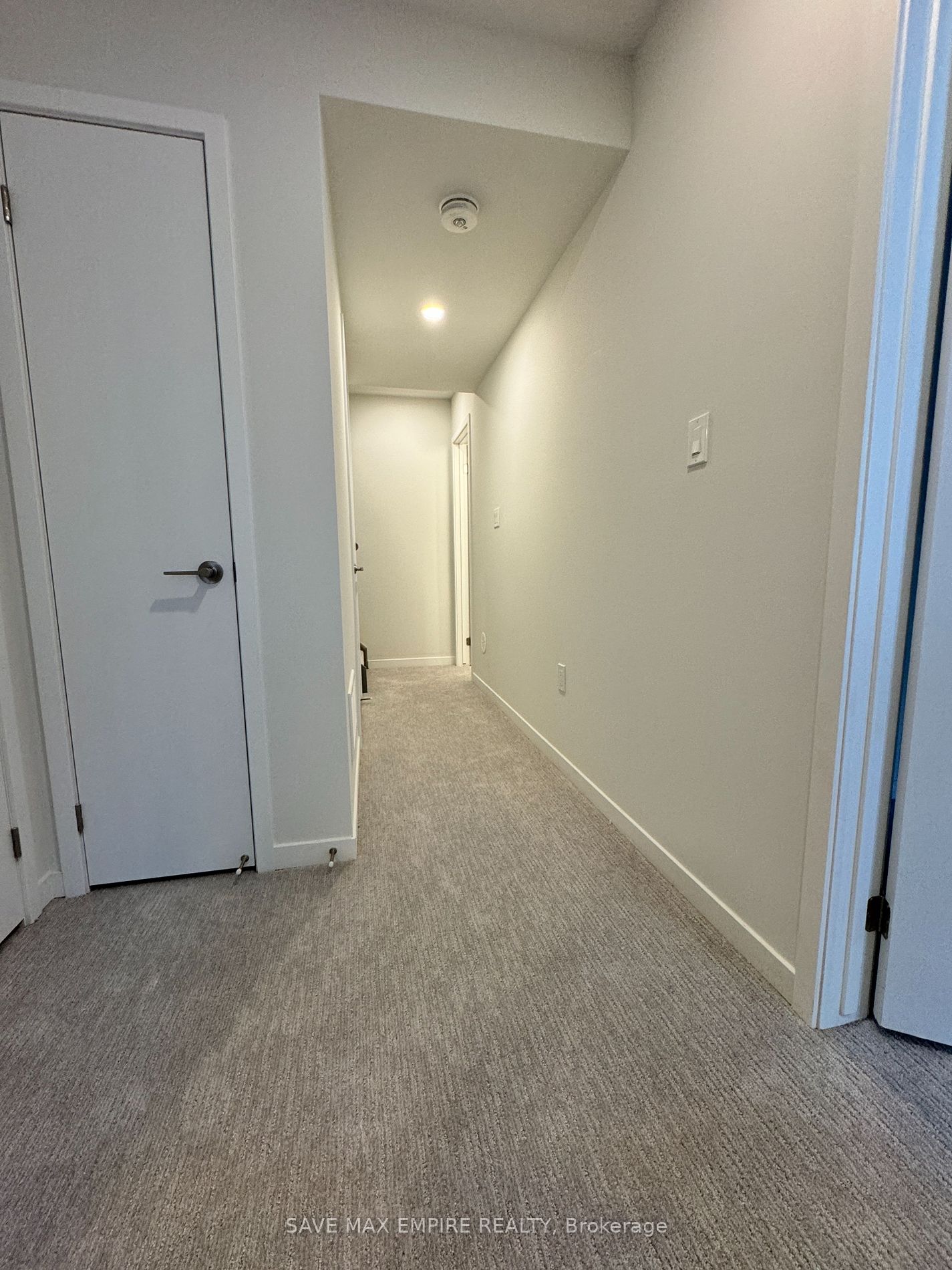 140 Honeycrisp Cres, #300
