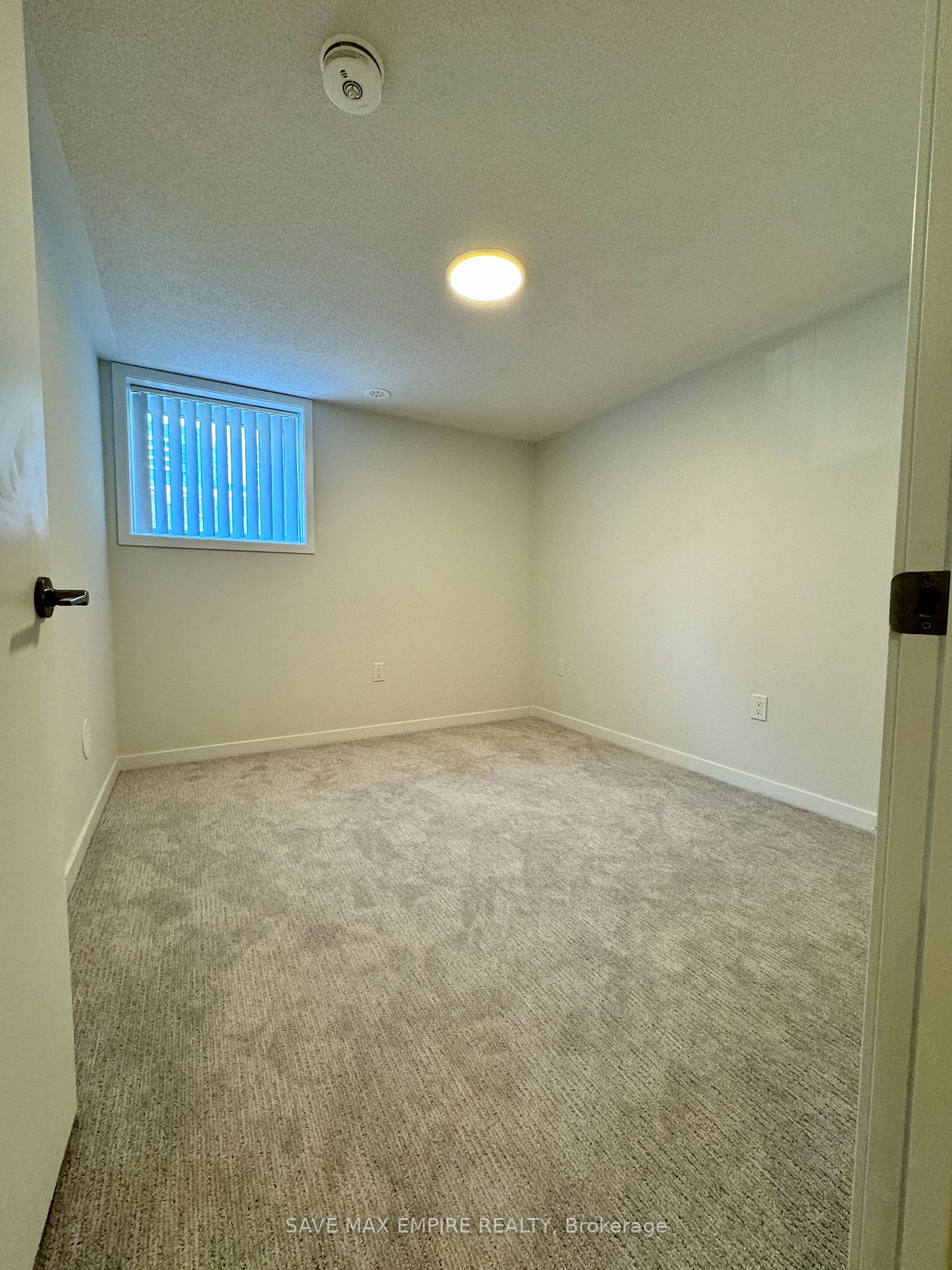 140 Honeycrisp Cres, #300