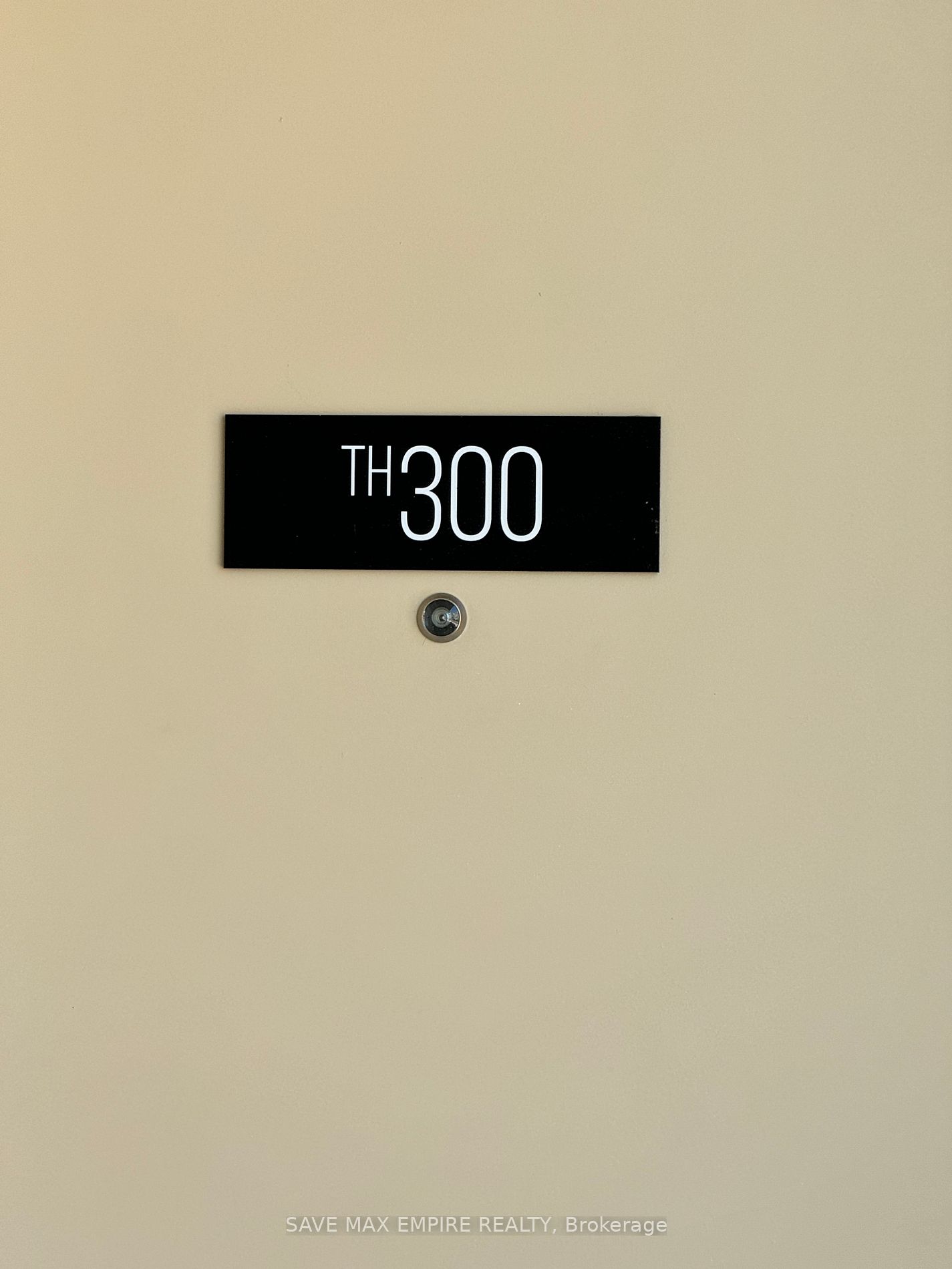 140 Honeycrisp Cres, #300