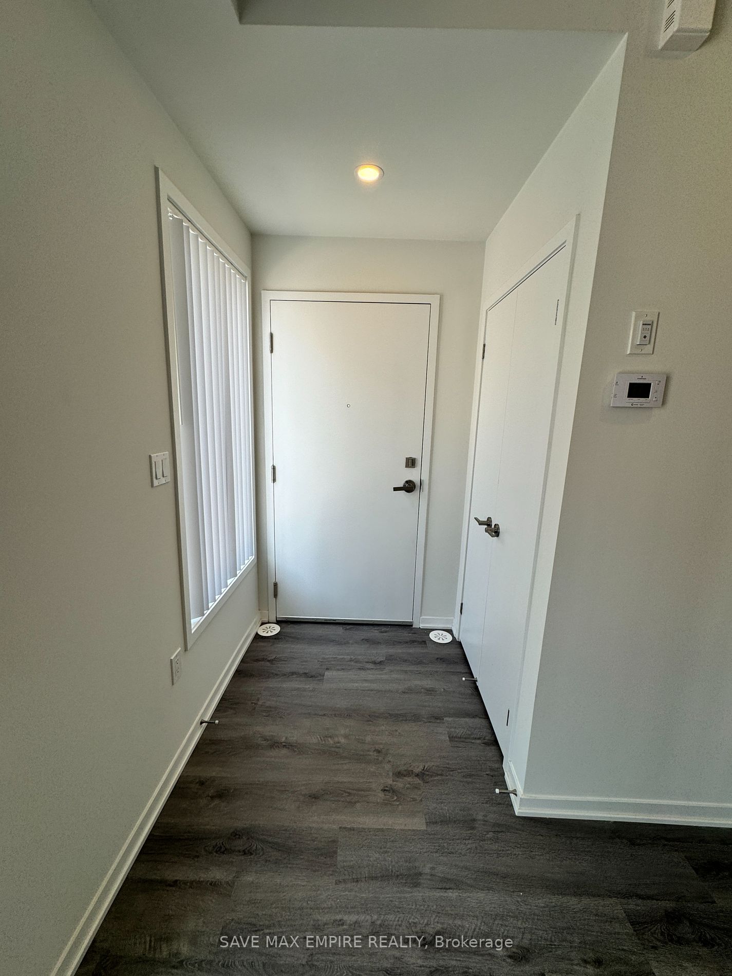 140 Honeycrisp Cres, #300