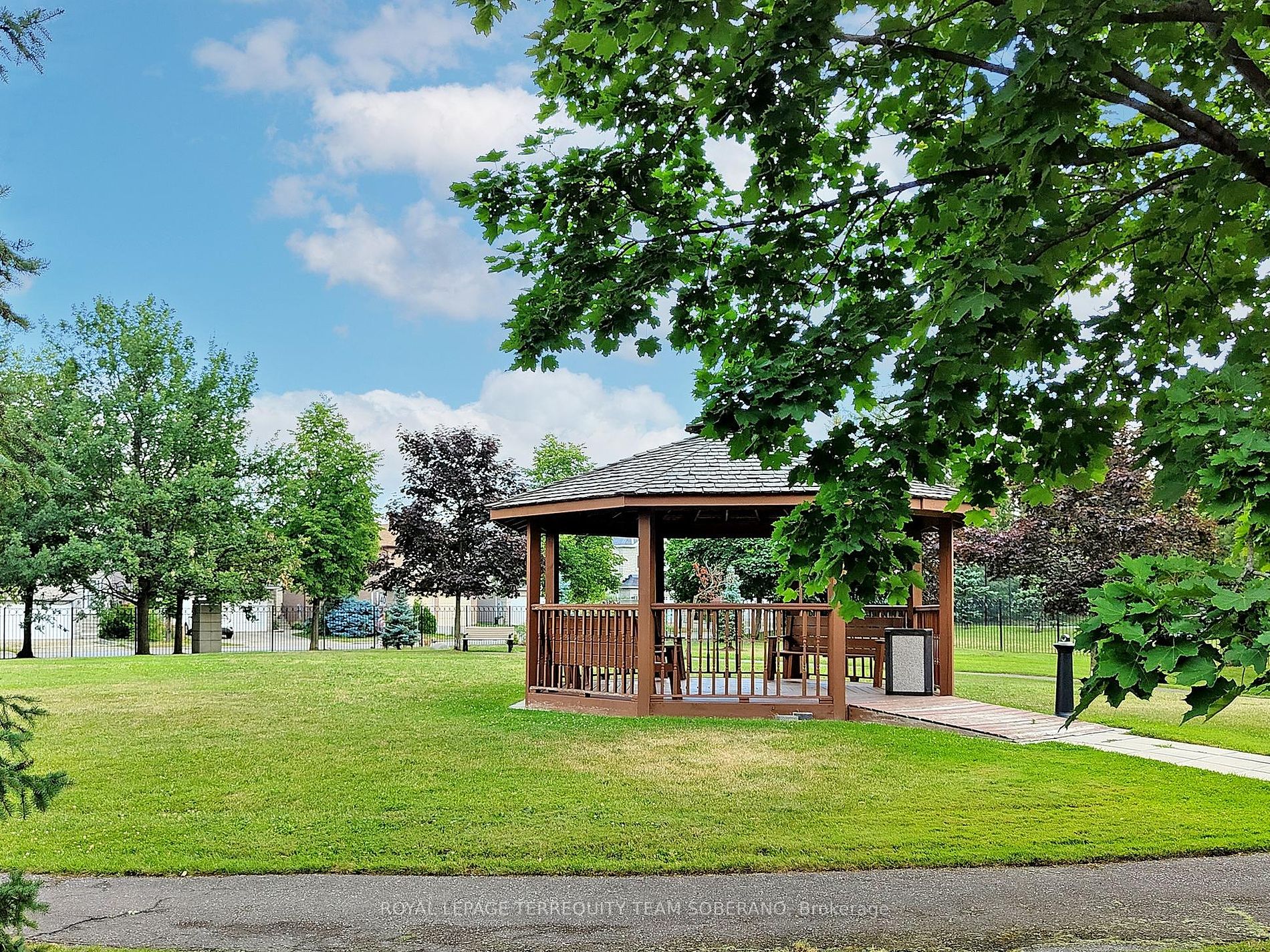 7 Townsgate Dr, #312