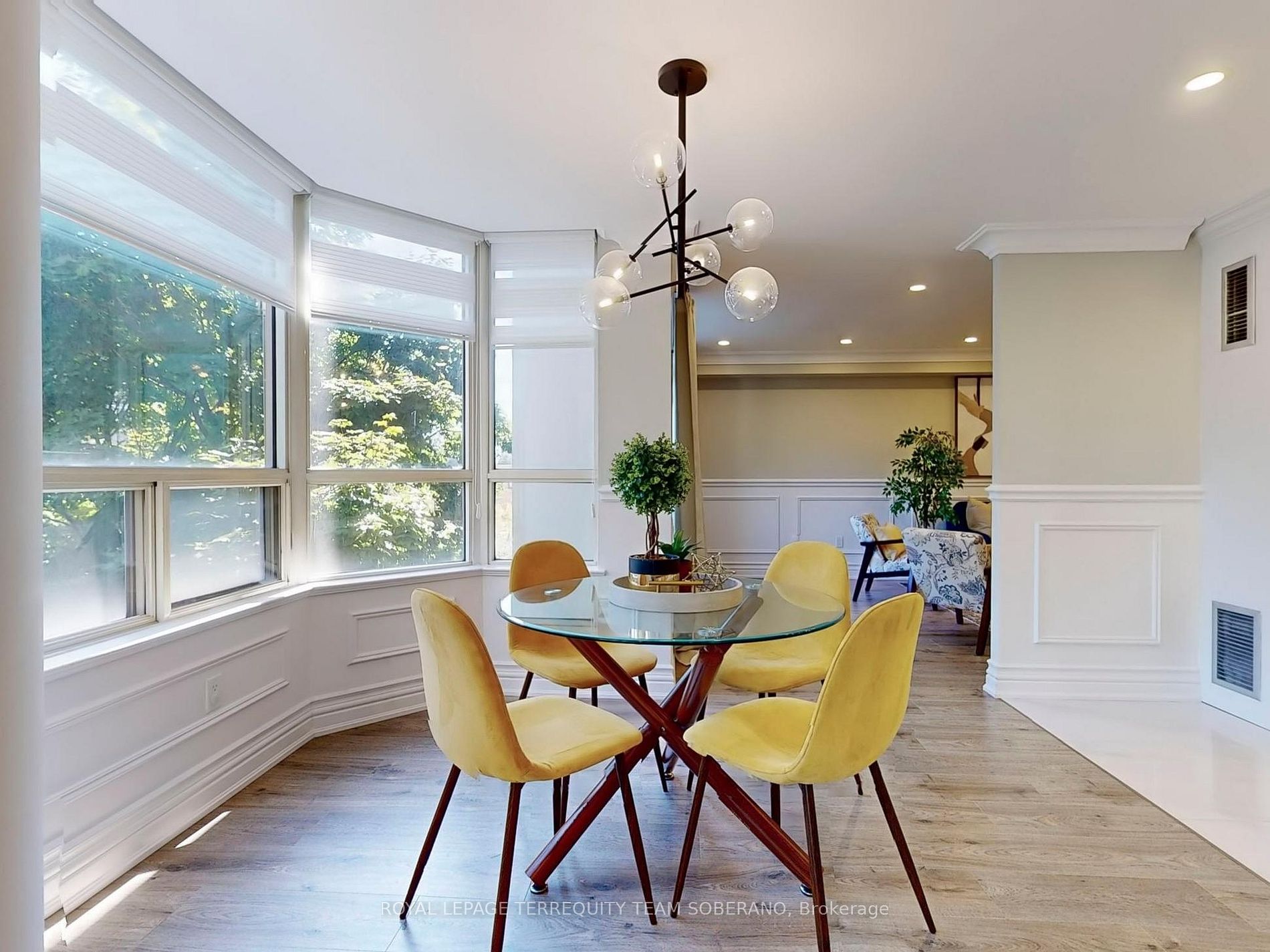 7 Townsgate Dr, #312