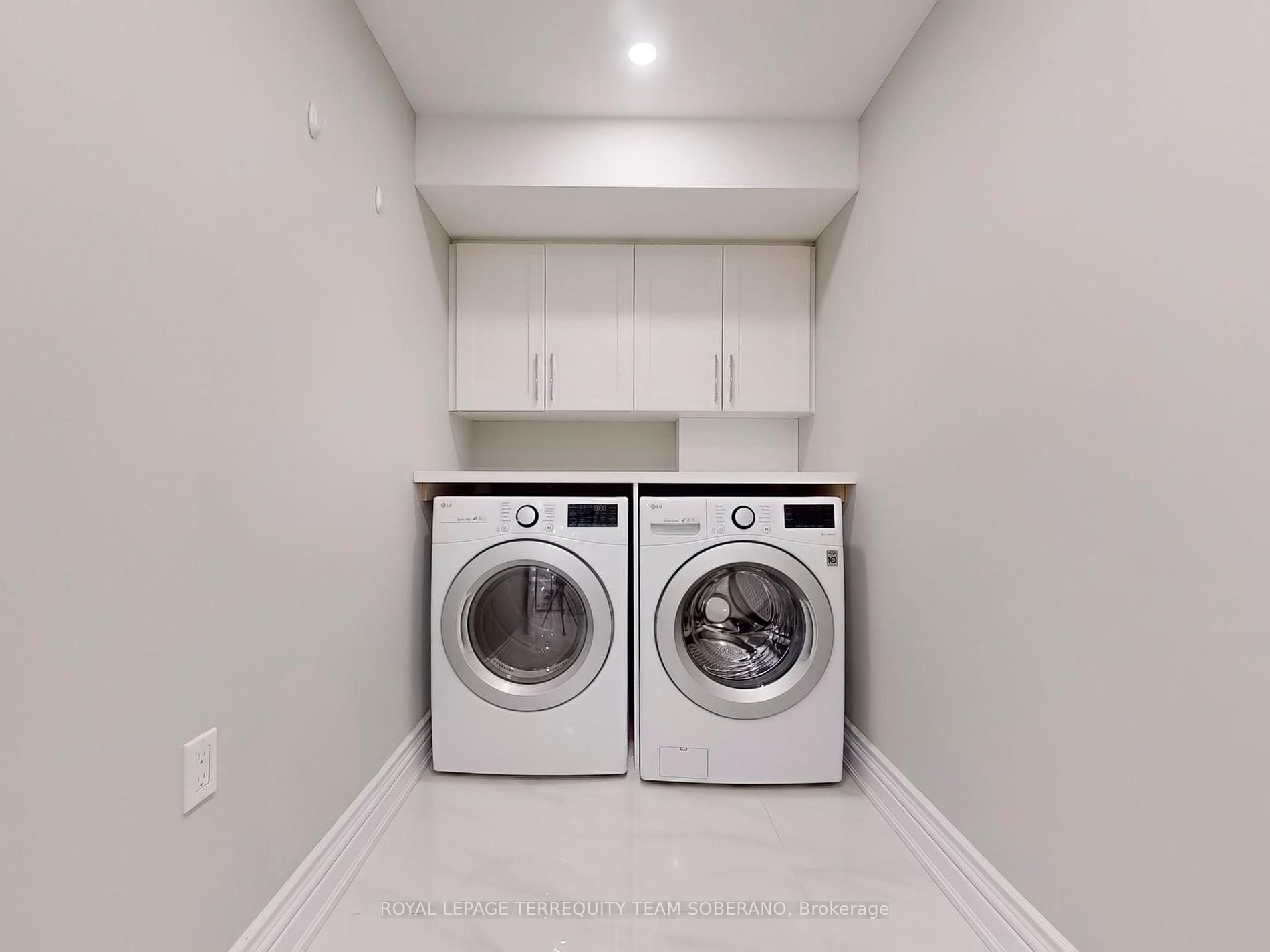 7 Townsgate Dr, #312