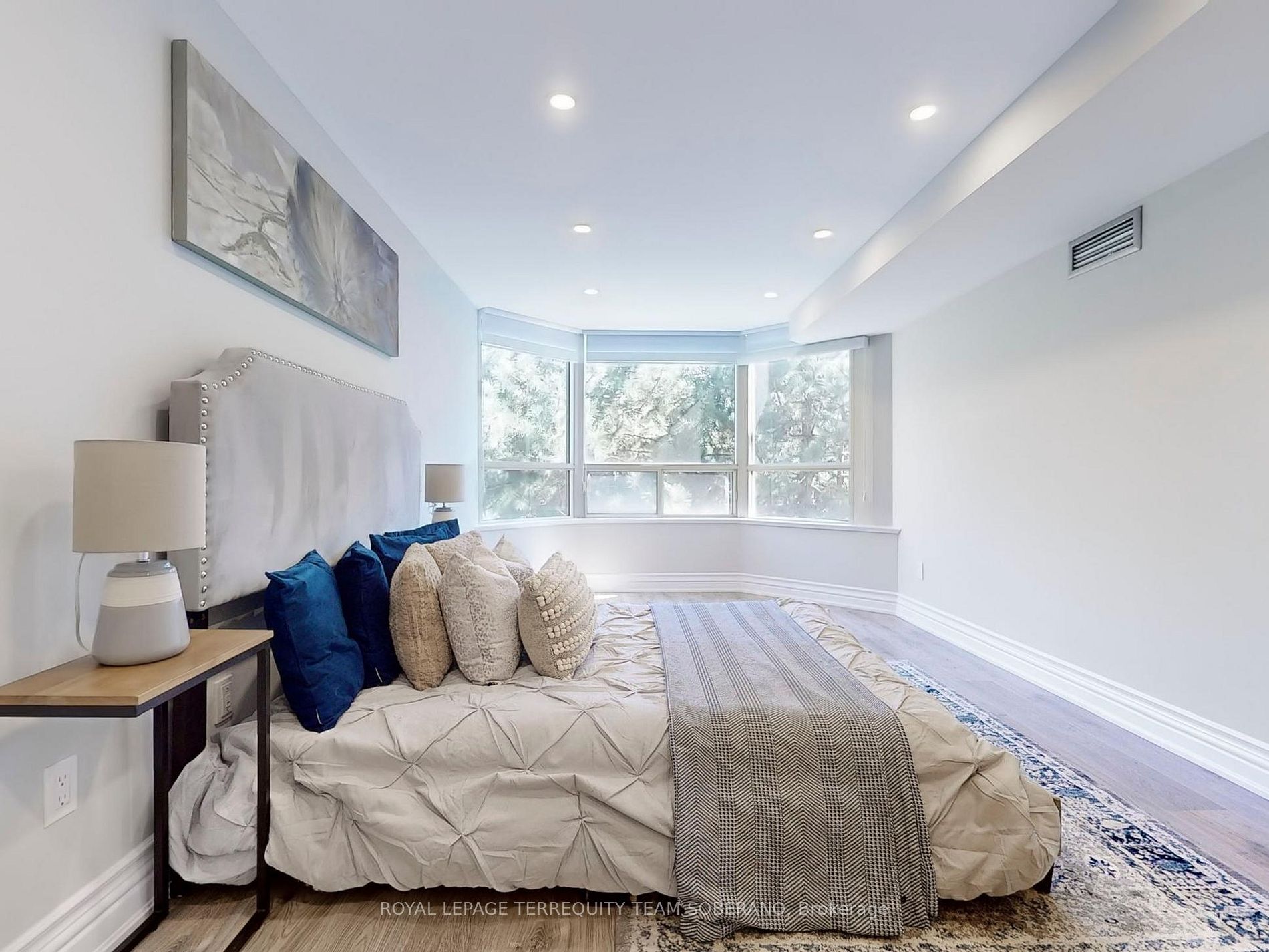 7 Townsgate Dr, #312