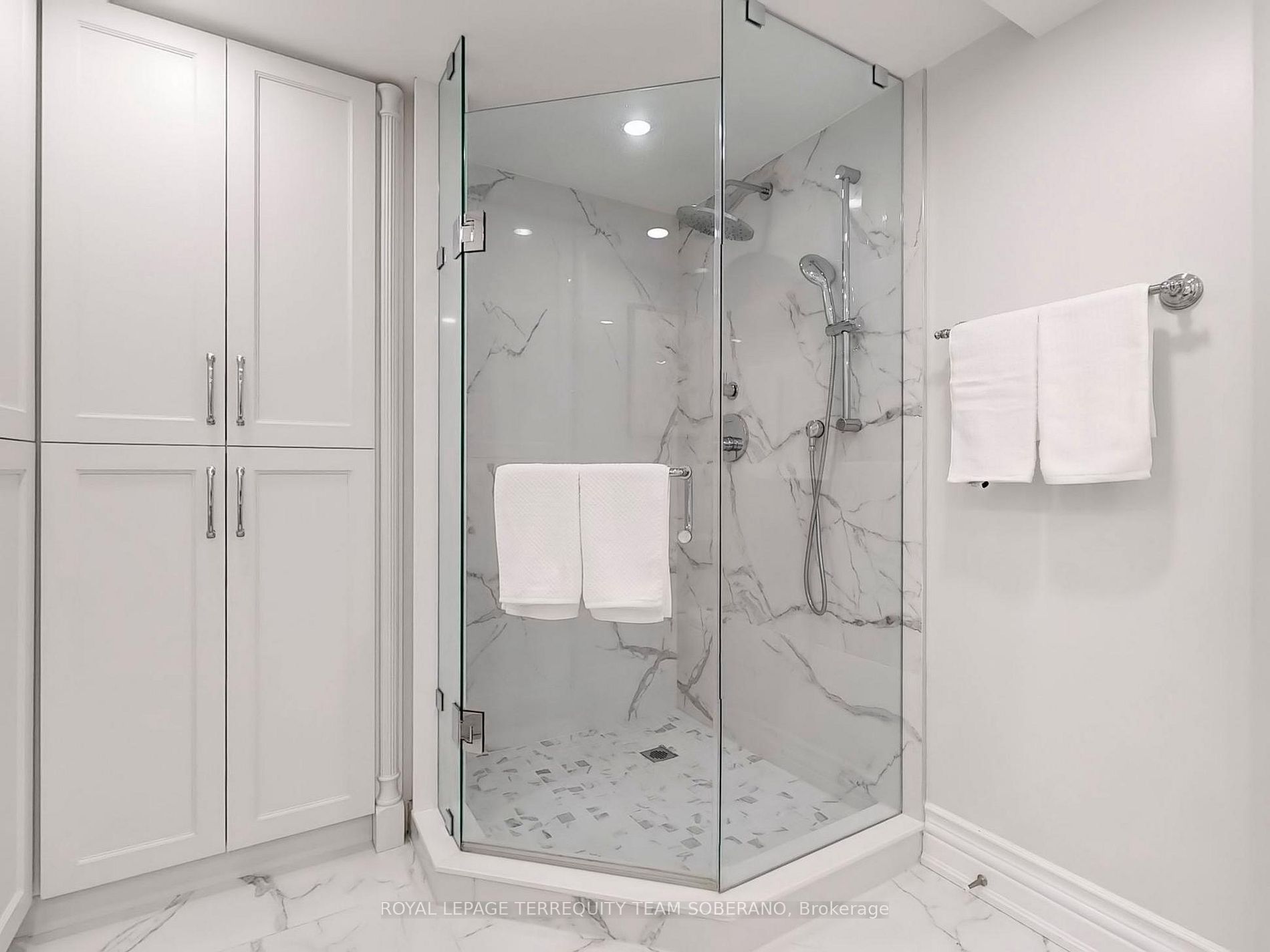 7 Townsgate Dr, #312