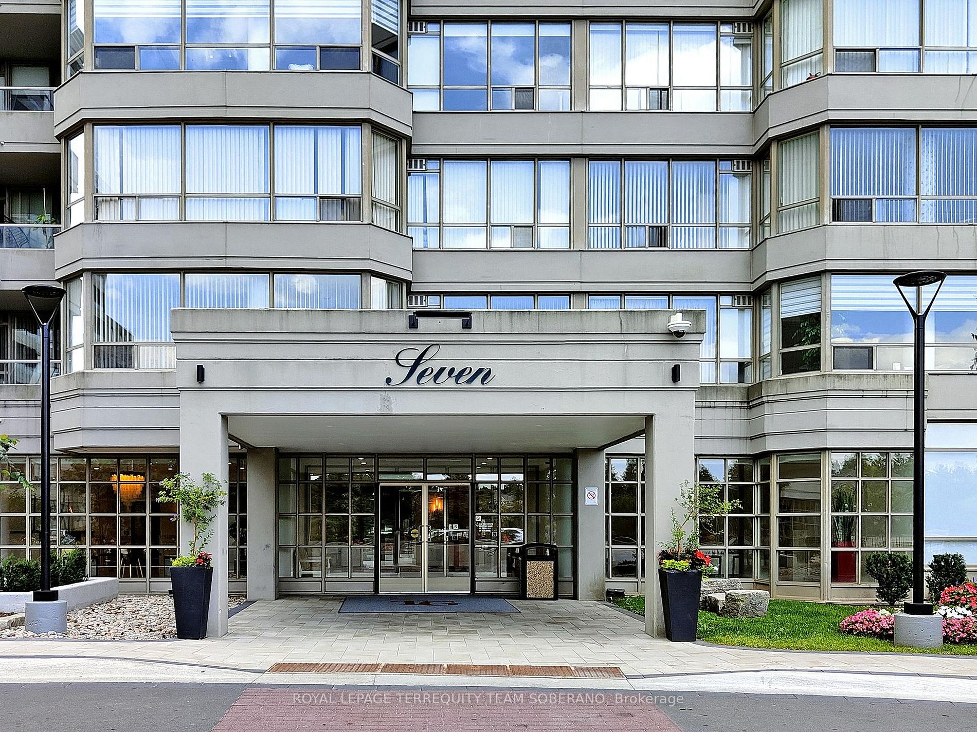 7 Townsgate Dr, #312